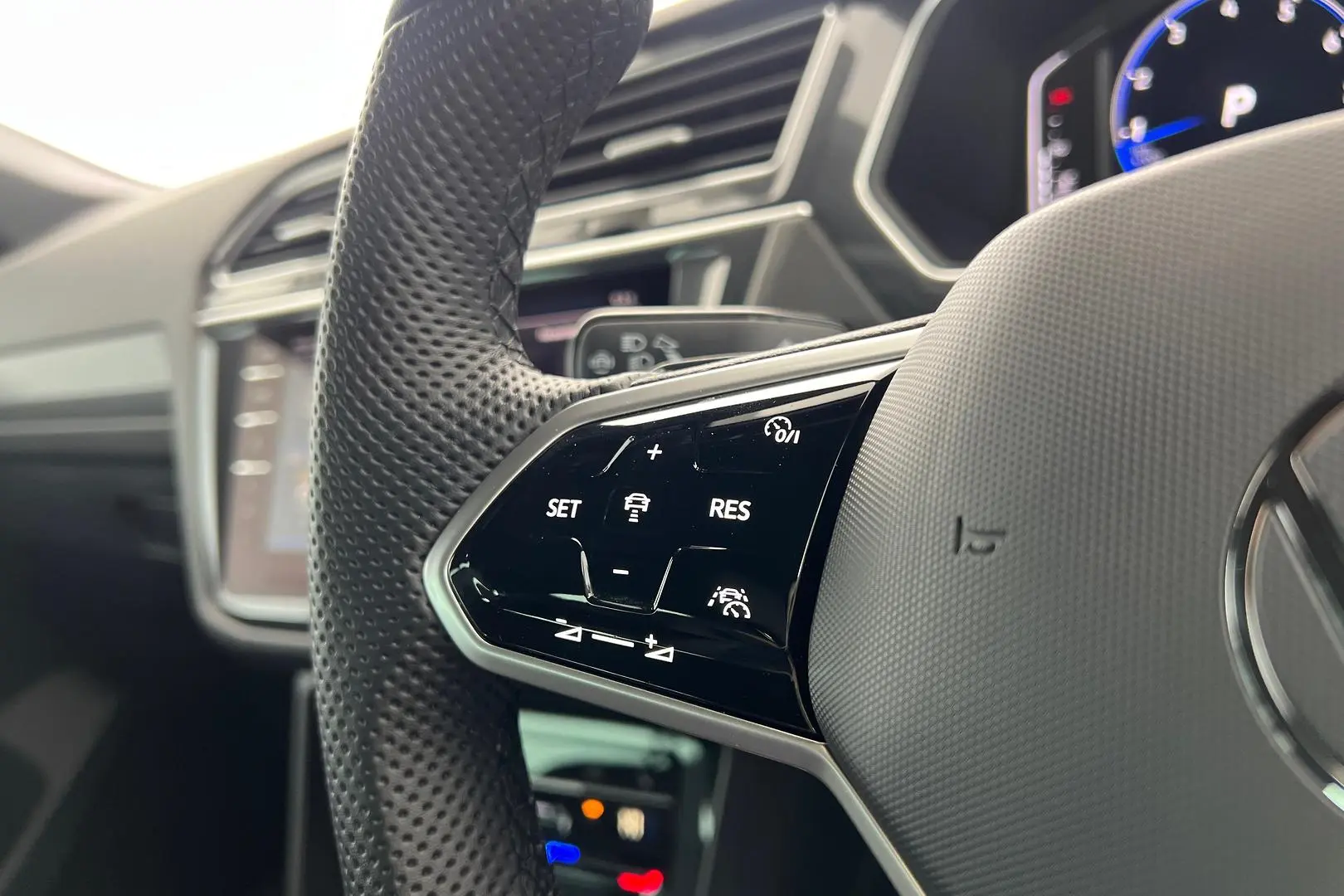 2023 Volkswagen Tiguan Gallery Image 21
