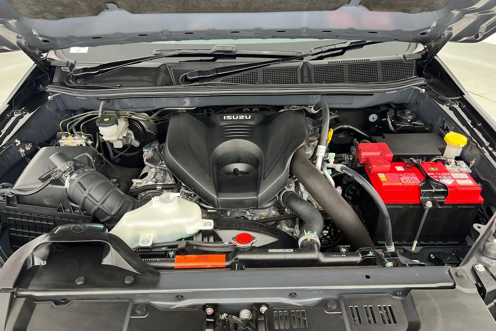 2023 Isuzu D-MAX Gallery Image 23