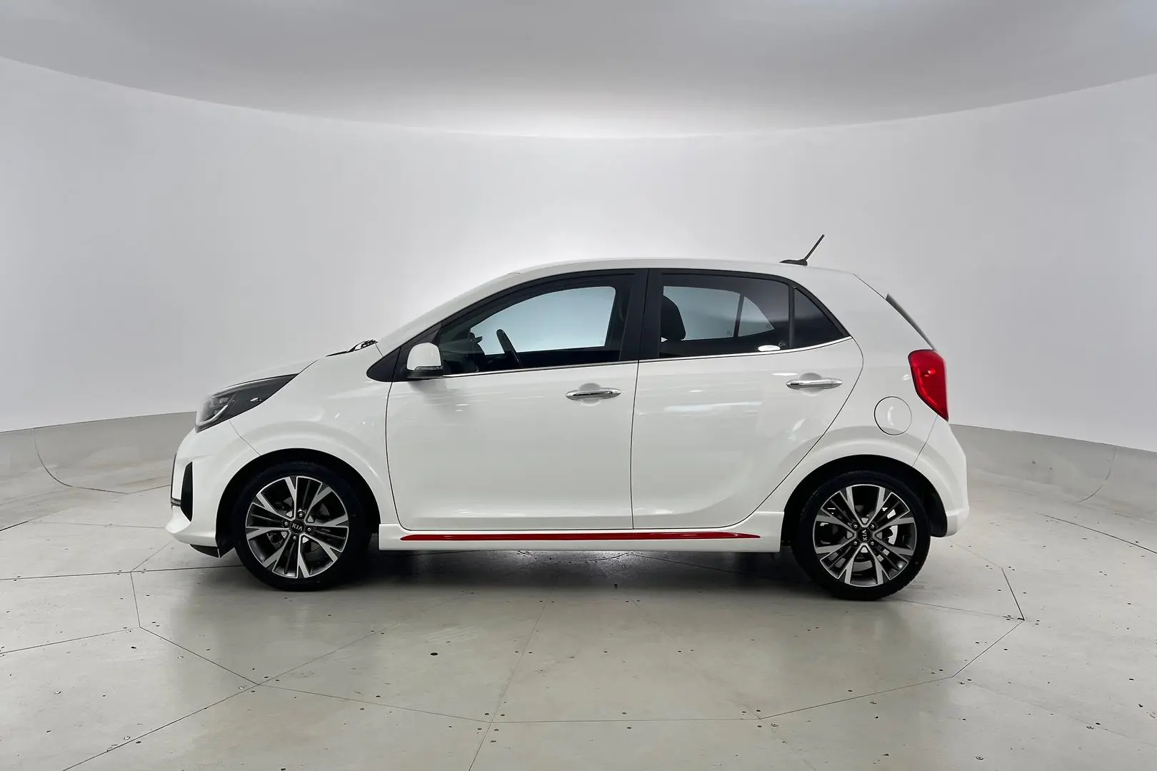 2021 Kia Picanto Gallery Image 8