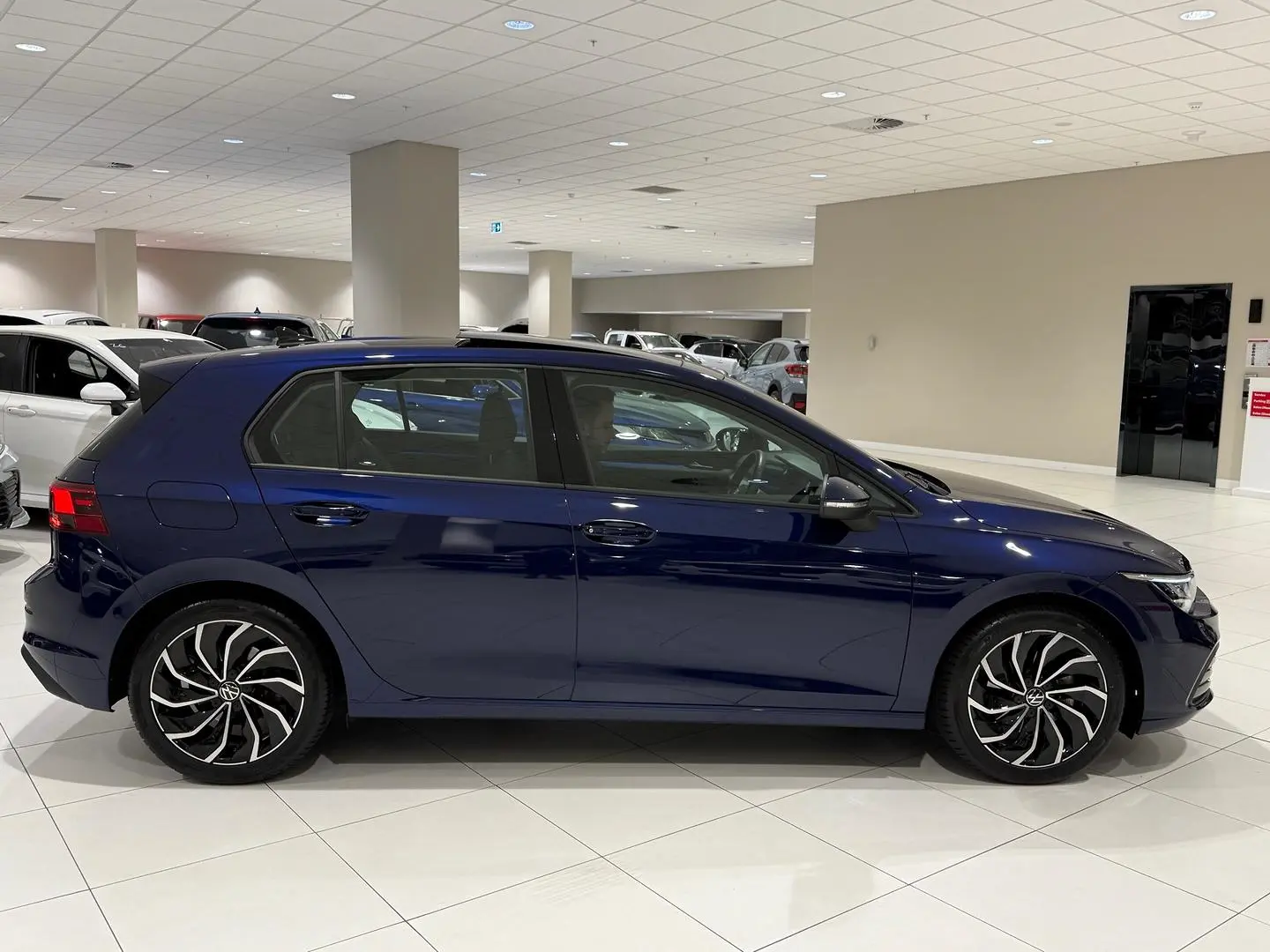 2023 Volkswagen Golf Gallery Image 2