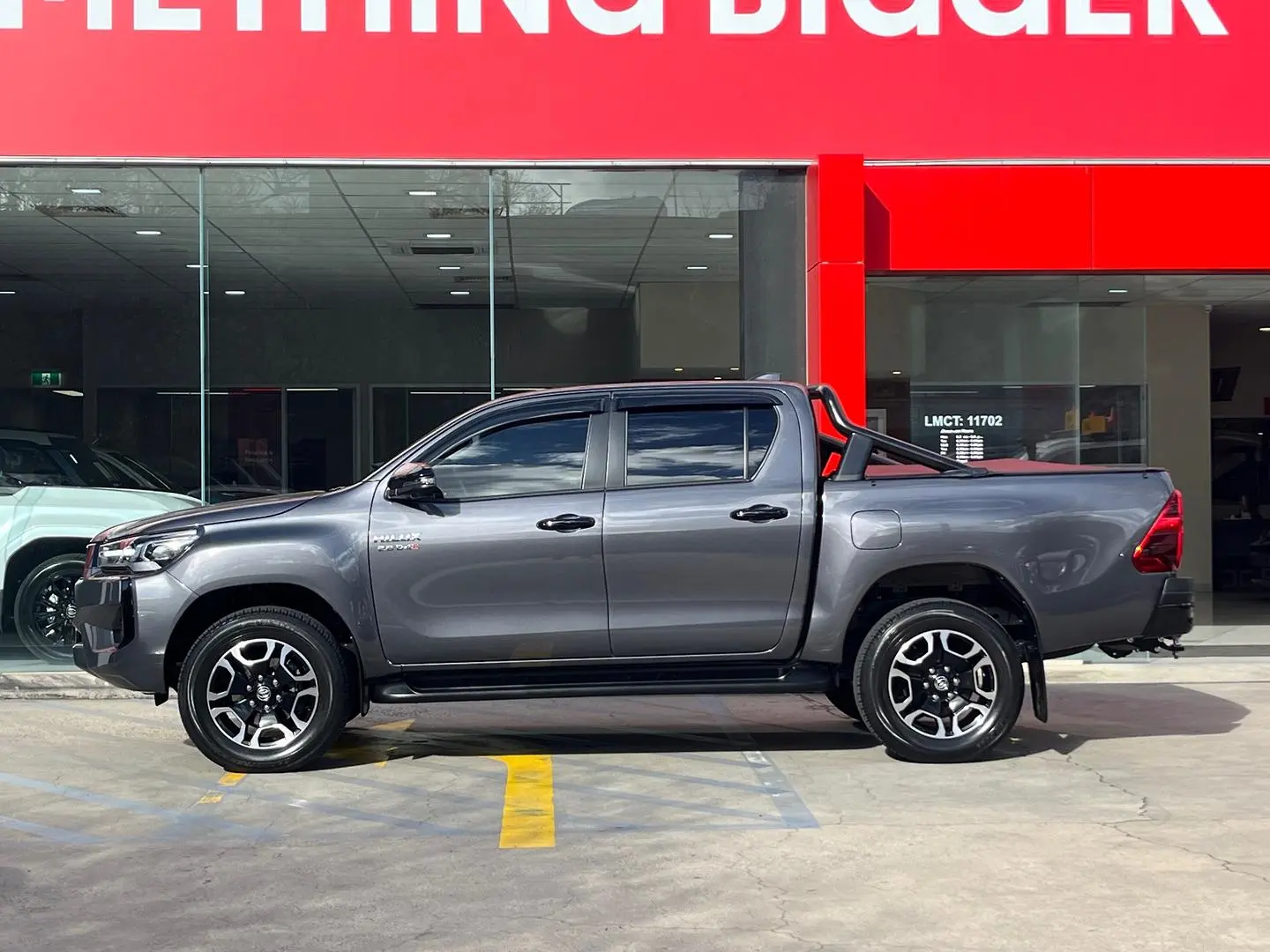 2024 Toyota Hilux Gallery Image 7