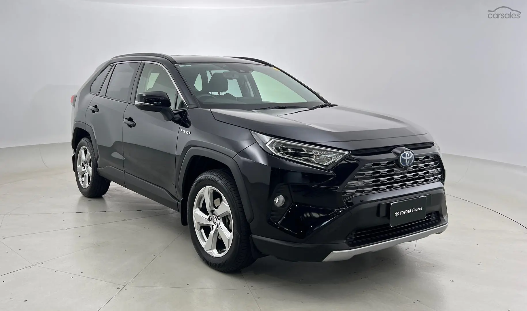 2019 Toyota RAV4 Image 1