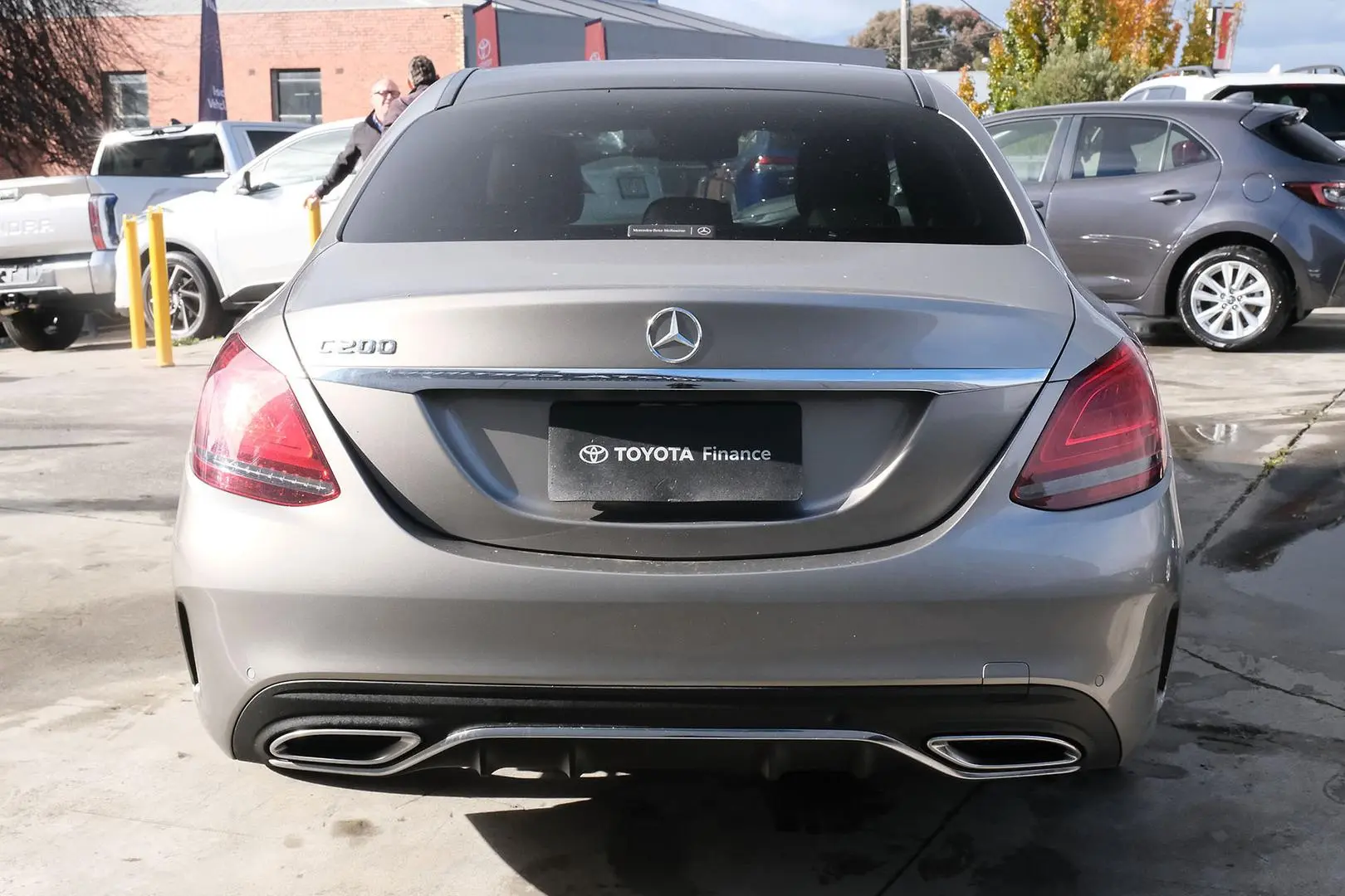 2021 Mercedes-Benz C-Class Gallery Image 4