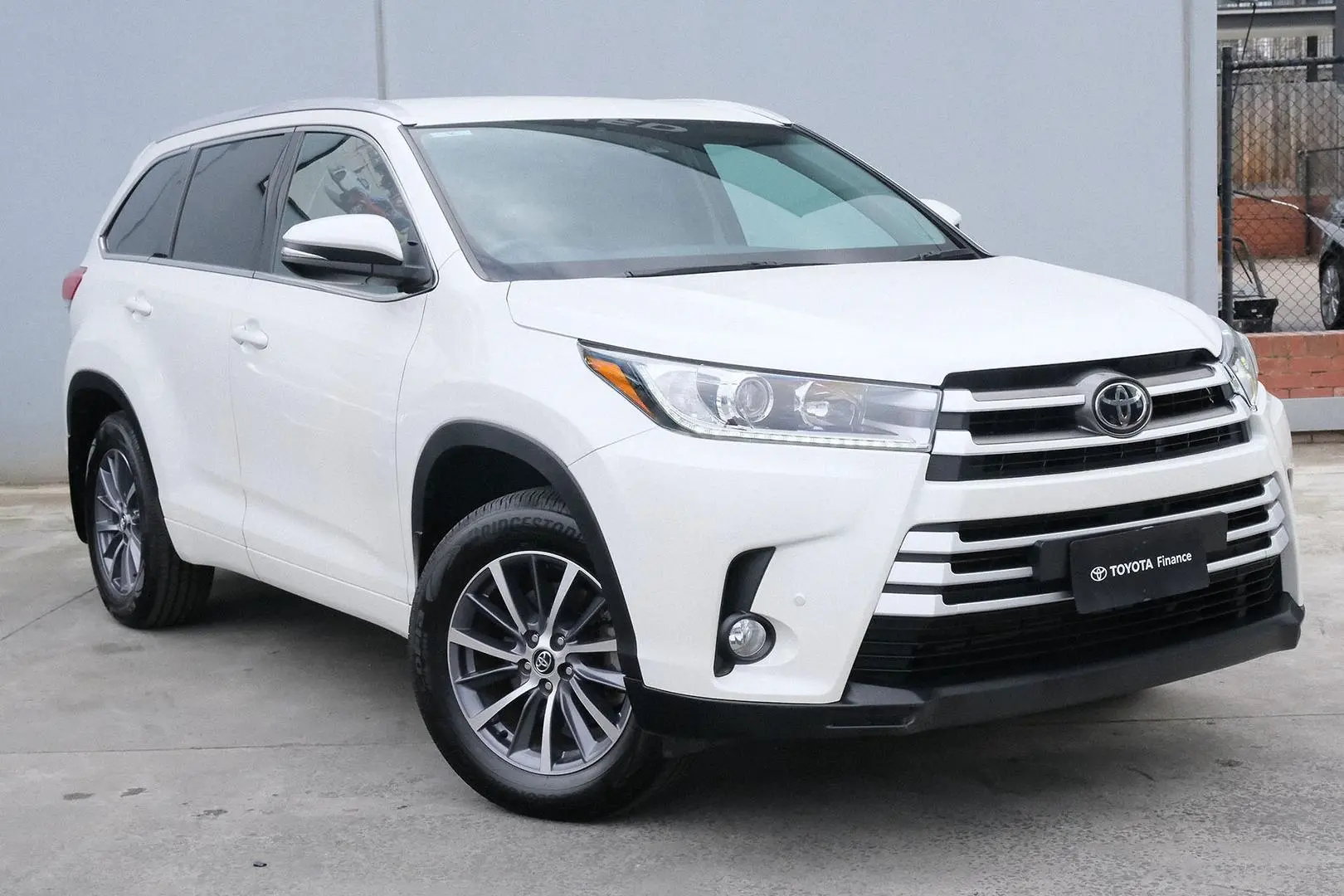2019 Toyota Kluger Gallery Image 1