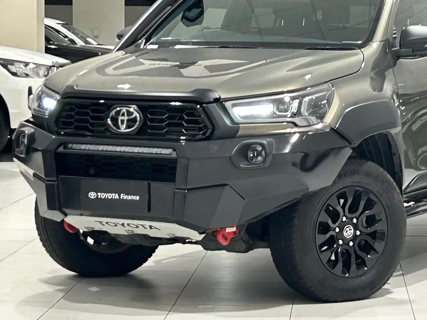 2021 Toyota Hilux Gallery Image 6