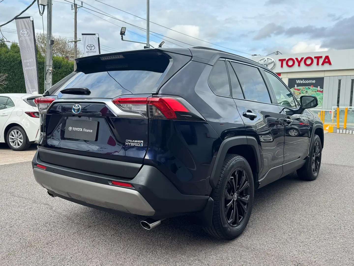 2022 Toyota RAV4 Gallery Image 4
