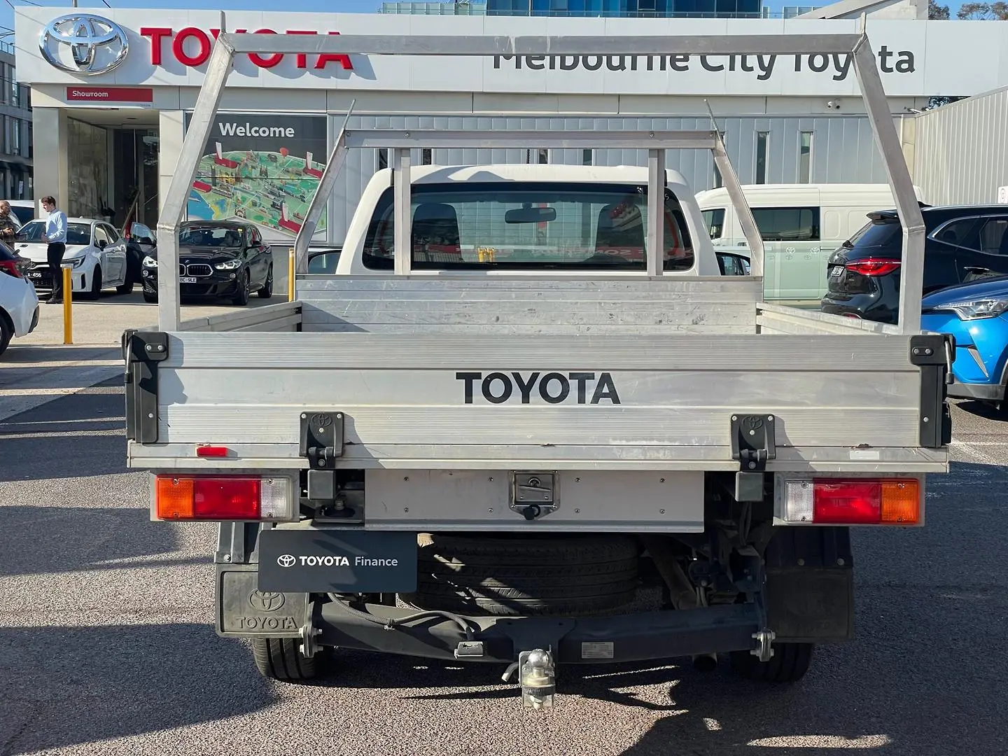 2017 Toyota Hilux Gallery Image 6