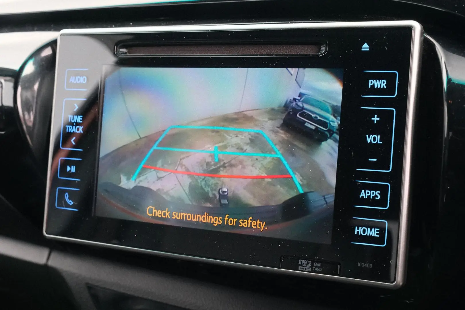 2020 Toyota Hilux Gallery Image 9