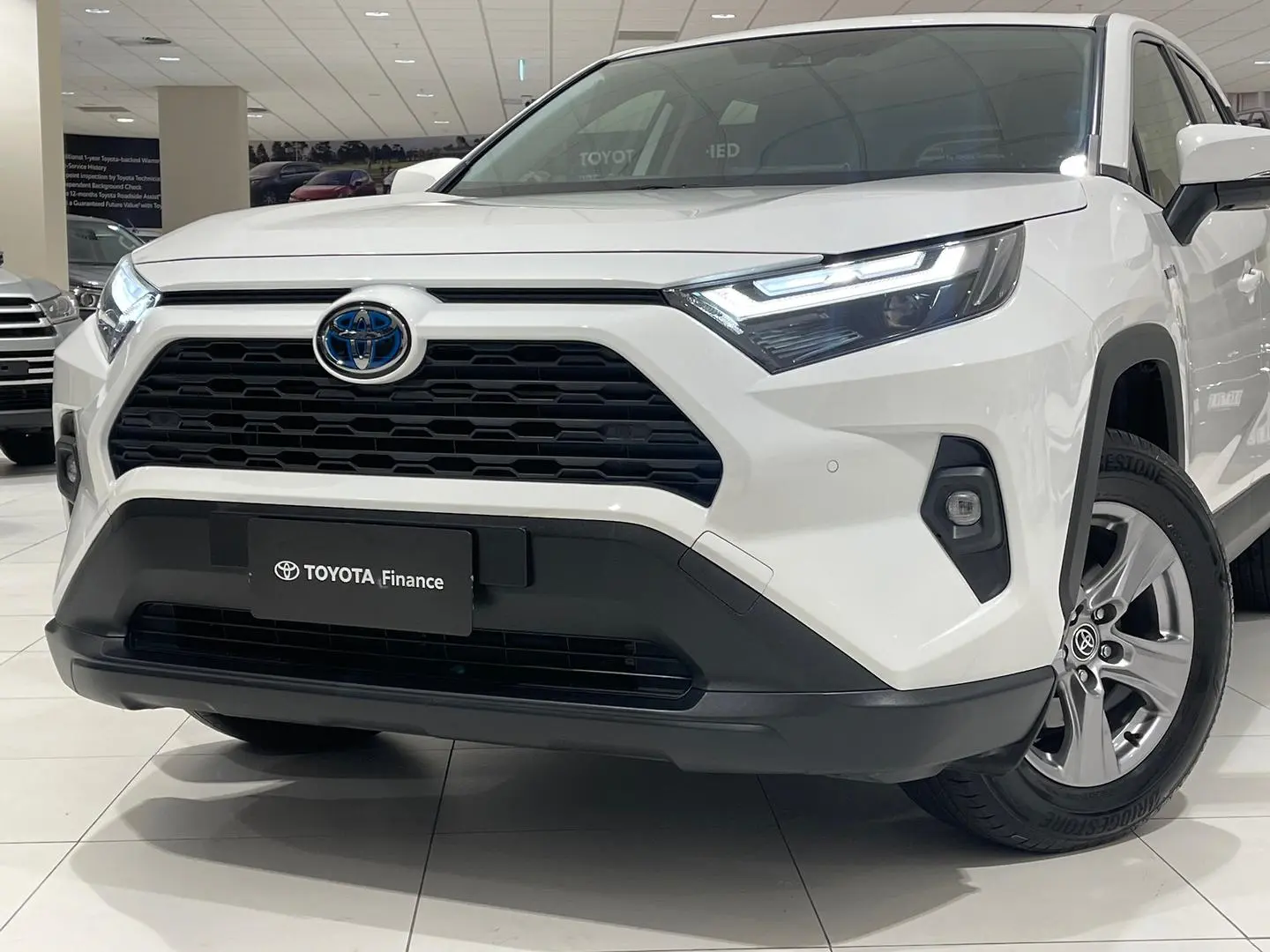 2024 Toyota RAV4 Gallery Image 7