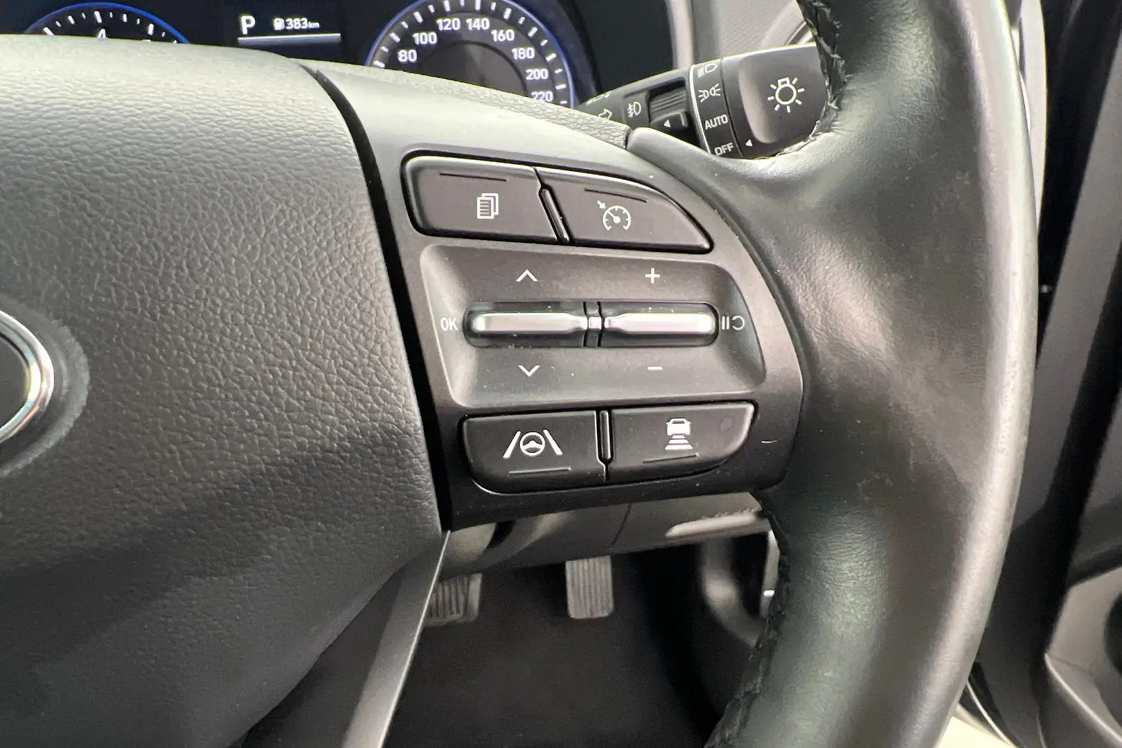 2023 Hyundai Kona Gallery Image 16