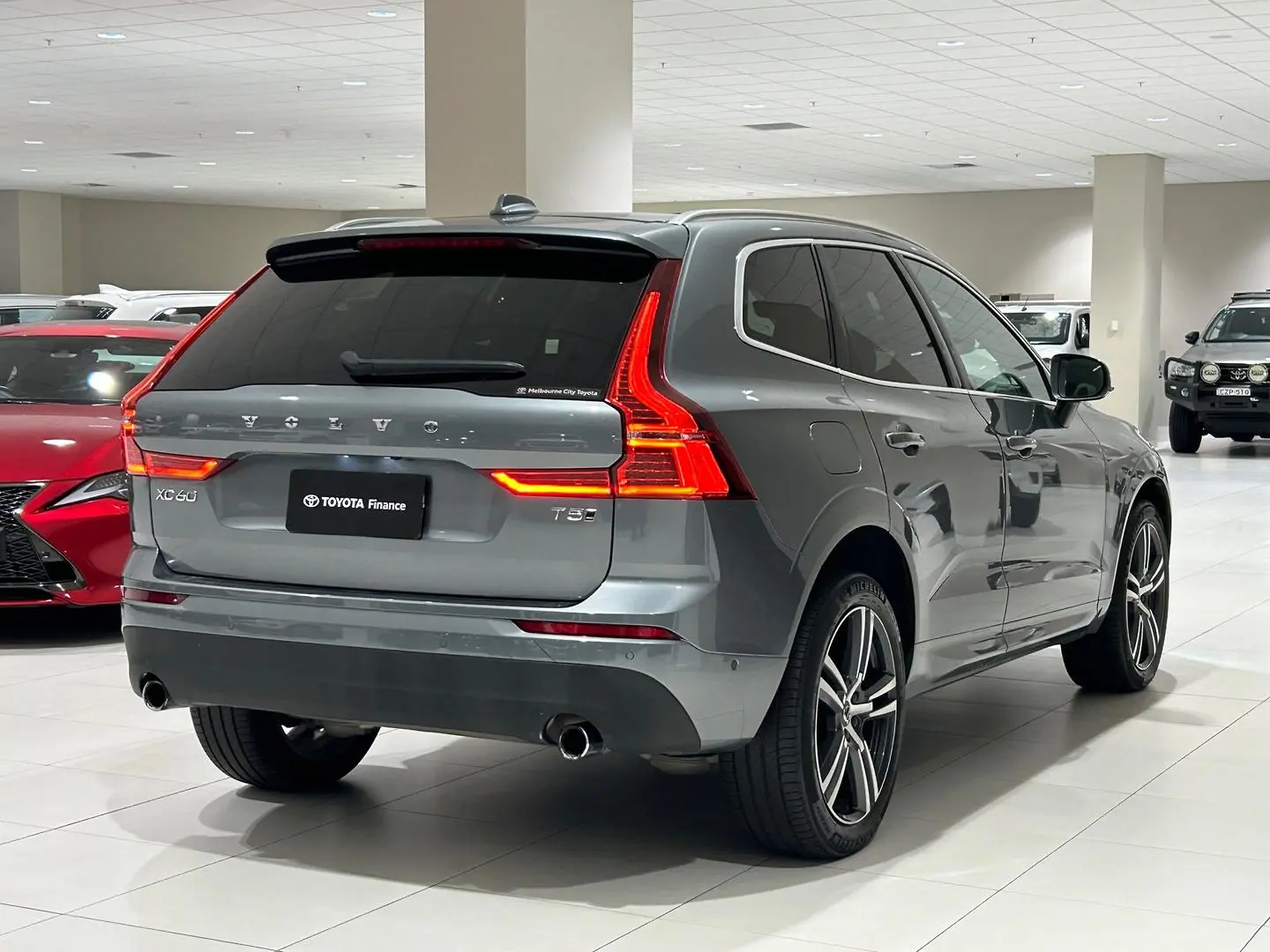 2020 Volvo XC60 Gallery Image 10