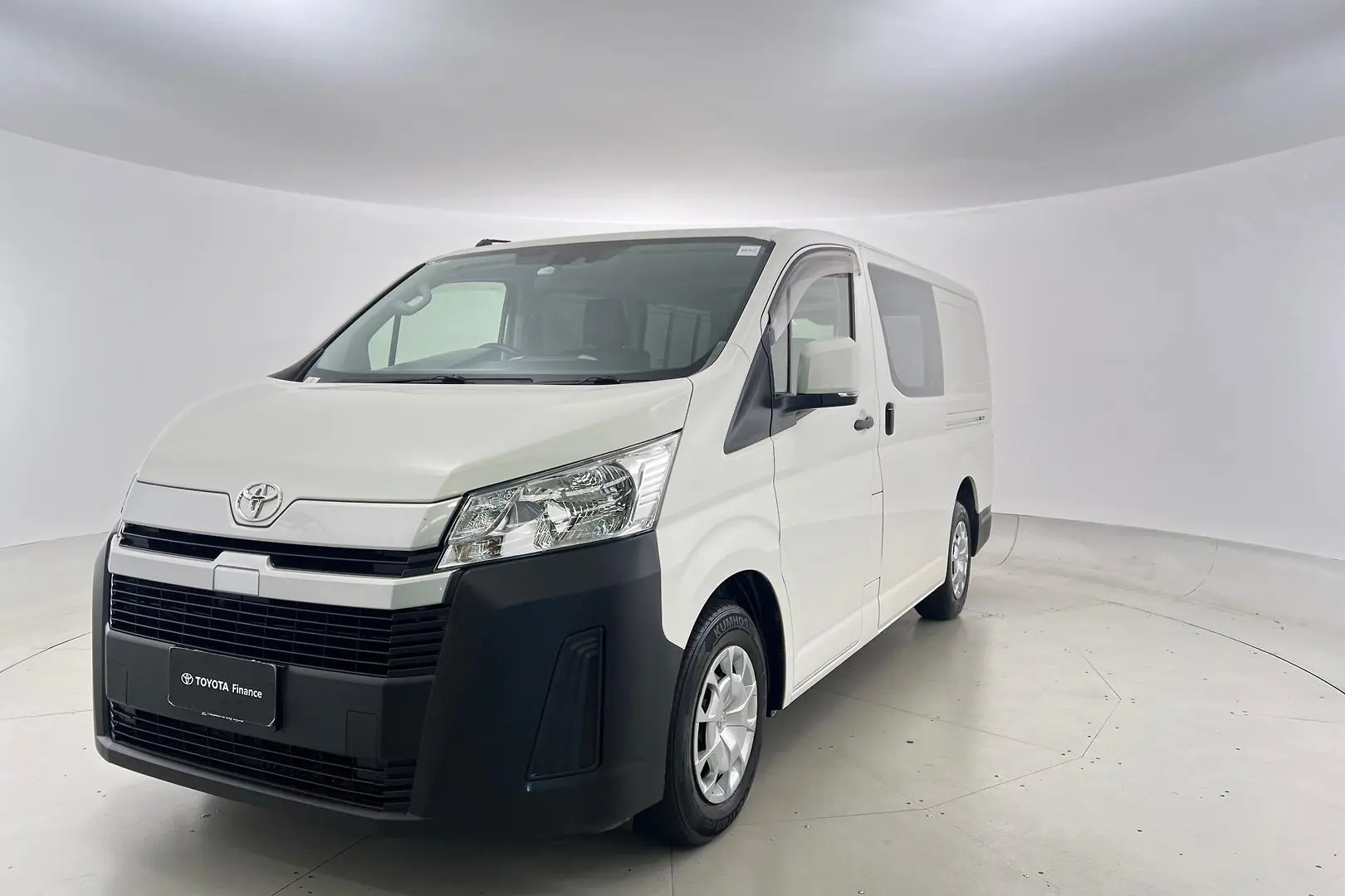 2019 Toyota Hiace Gallery Image 9