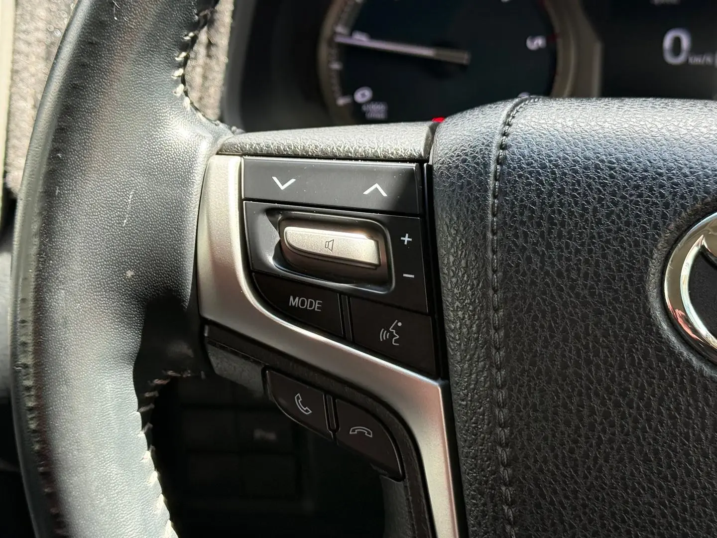 2020 Toyota Landcruiser Prado Gallery Image 18