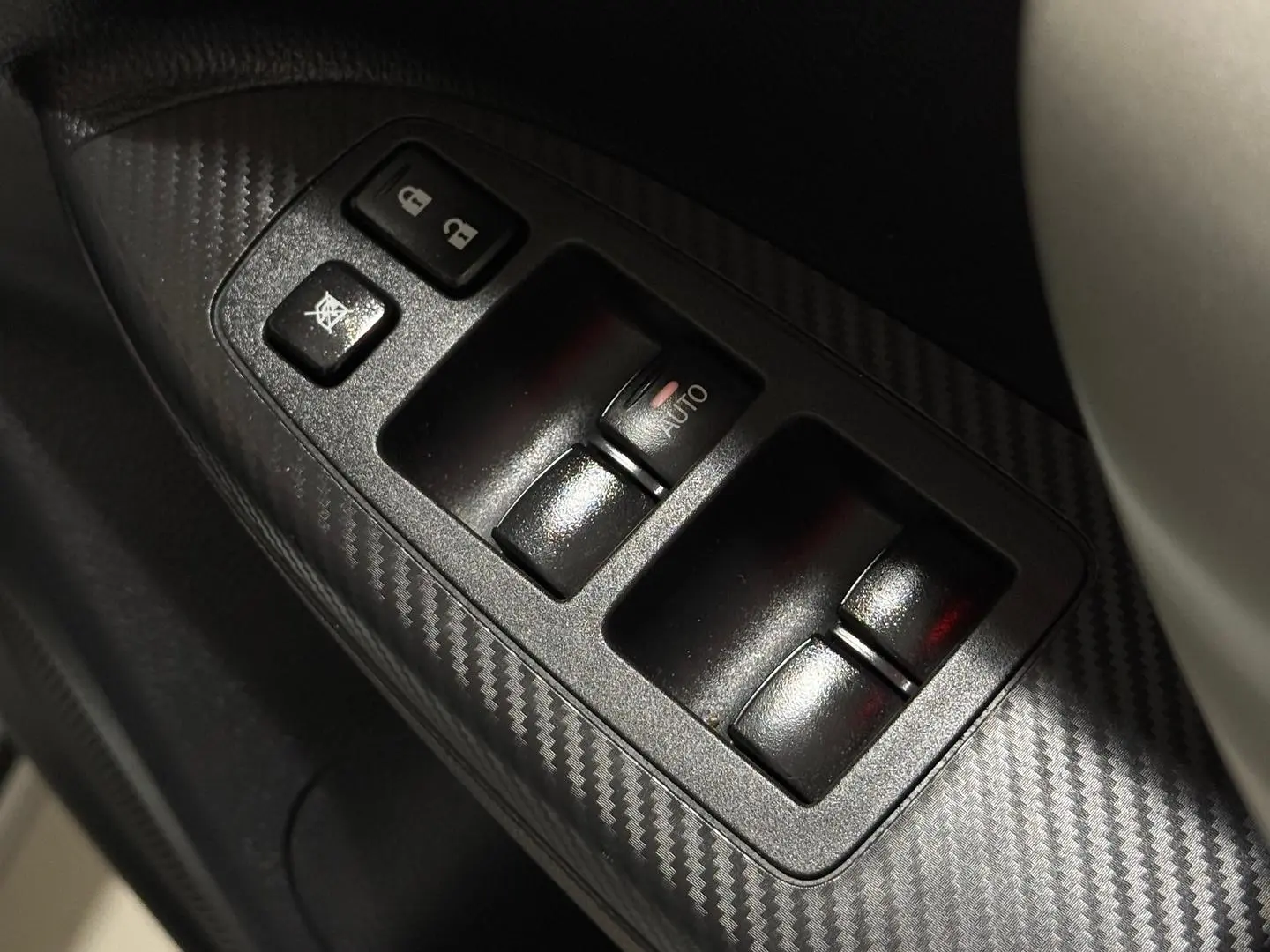 2022 Mitsubishi Eclipse Cross Gallery Image 16