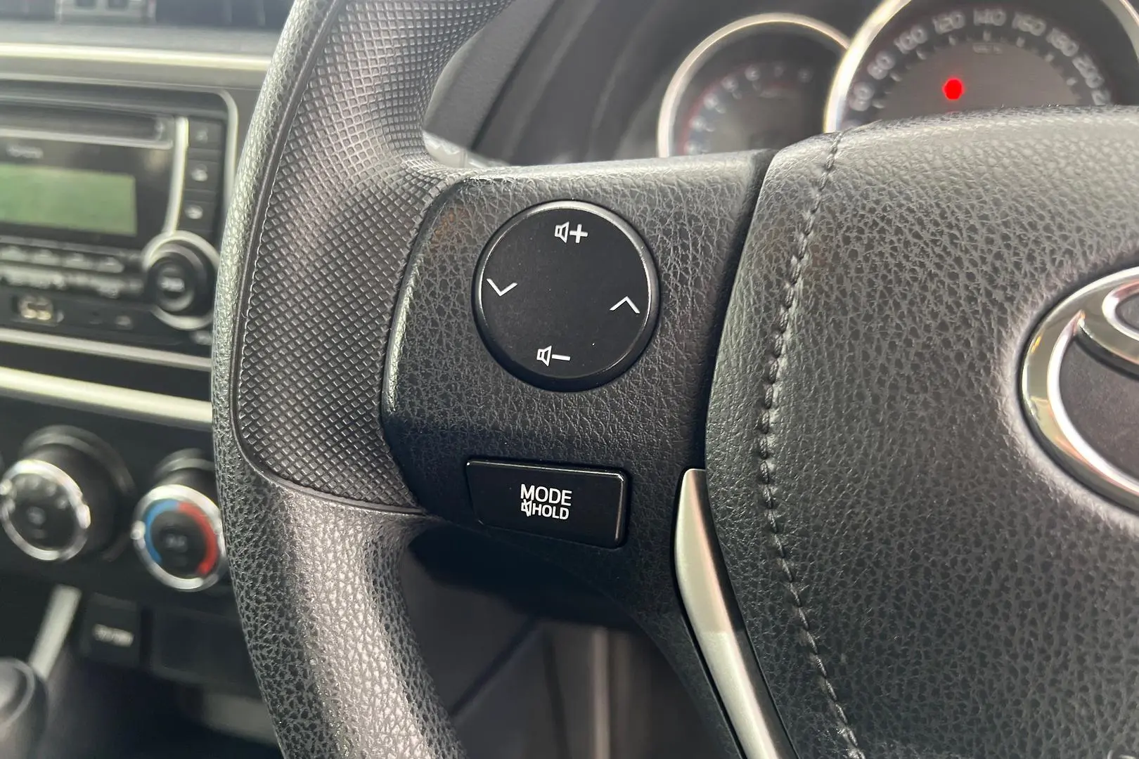 2014 Toyota Corolla Gallery Image 16
