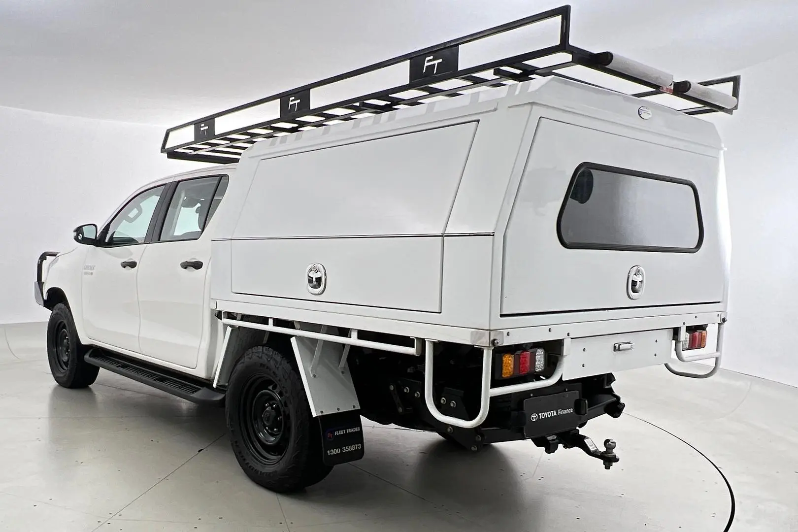 2020 Toyota Hilux Gallery Image 5