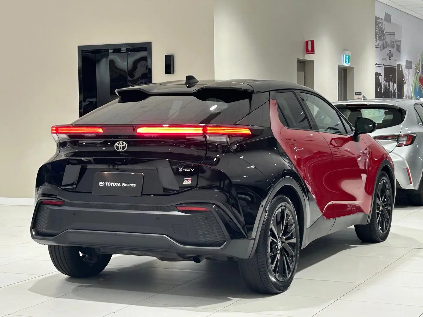 2024 Toyota C-HR Gallery Image 10