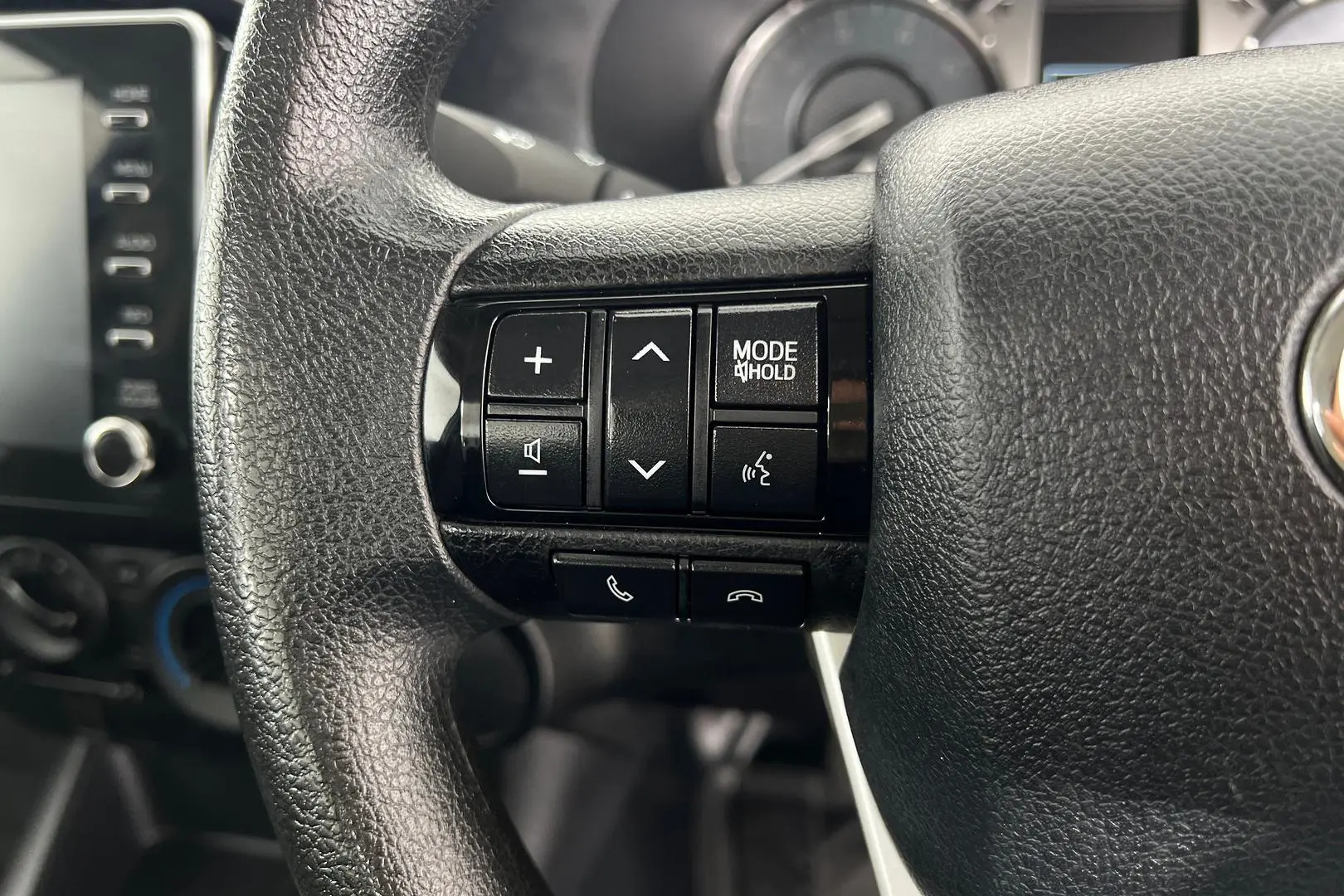 2022 Toyota Hilux Gallery Image 18