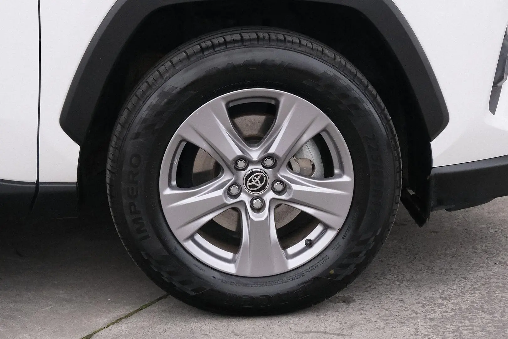 2022 Toyota RAV4 Gallery Image 6