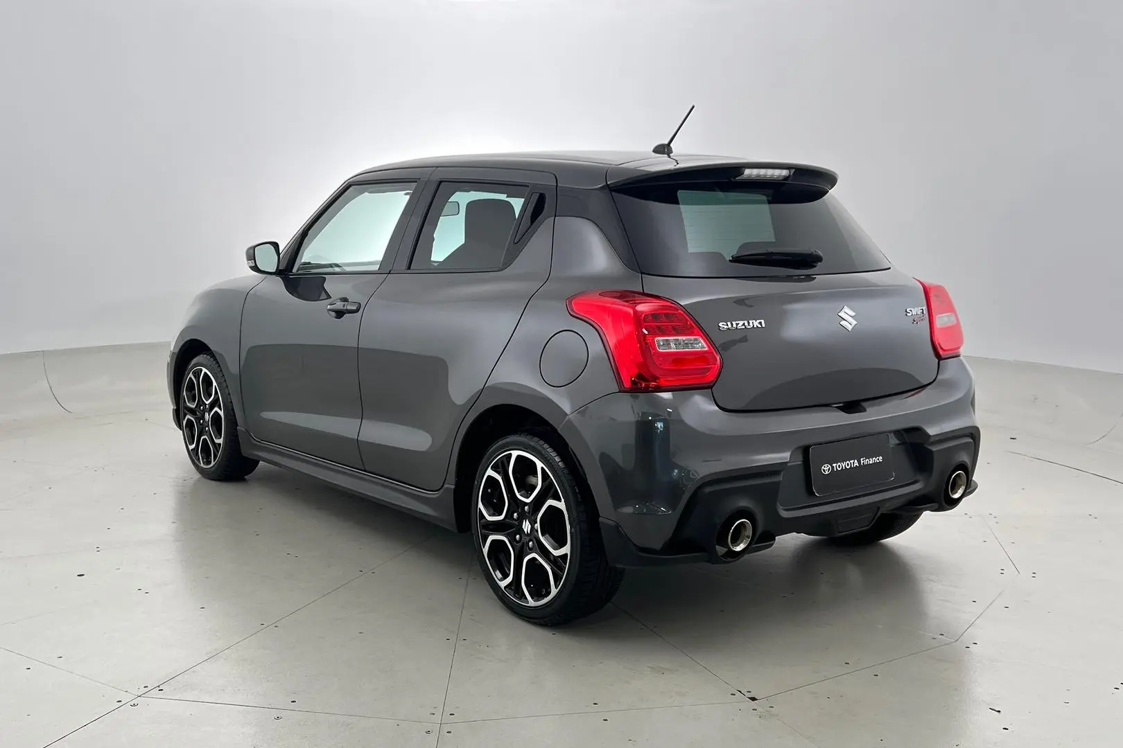 2018 Suzuki Swift Gallery Image 7