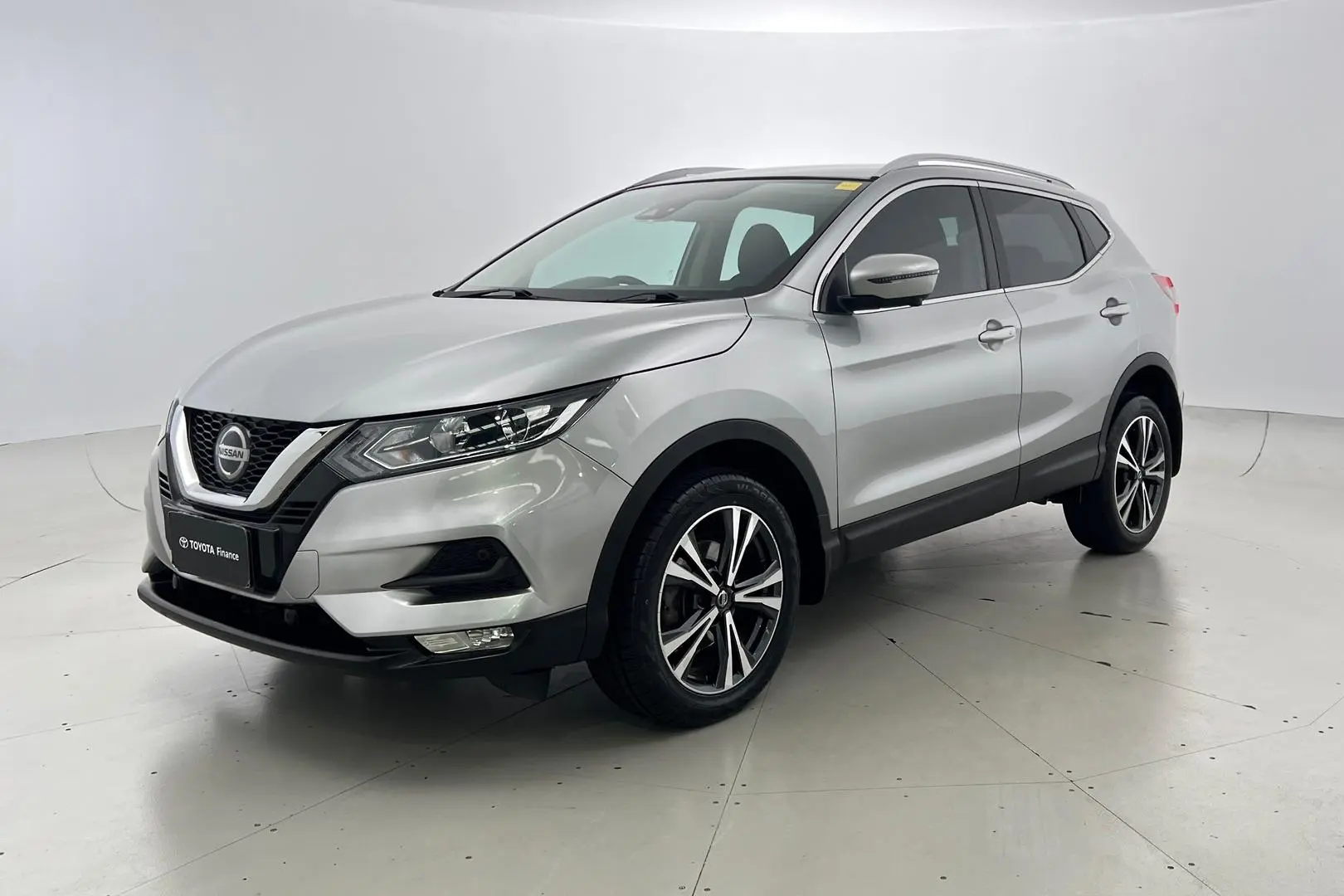 2019 Nissan QASHQAI Gallery Image 9