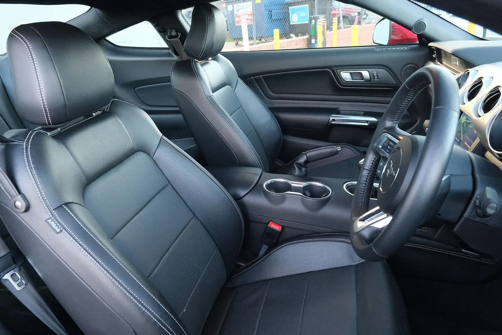 2022 Ford Mustang Gallery Image 12