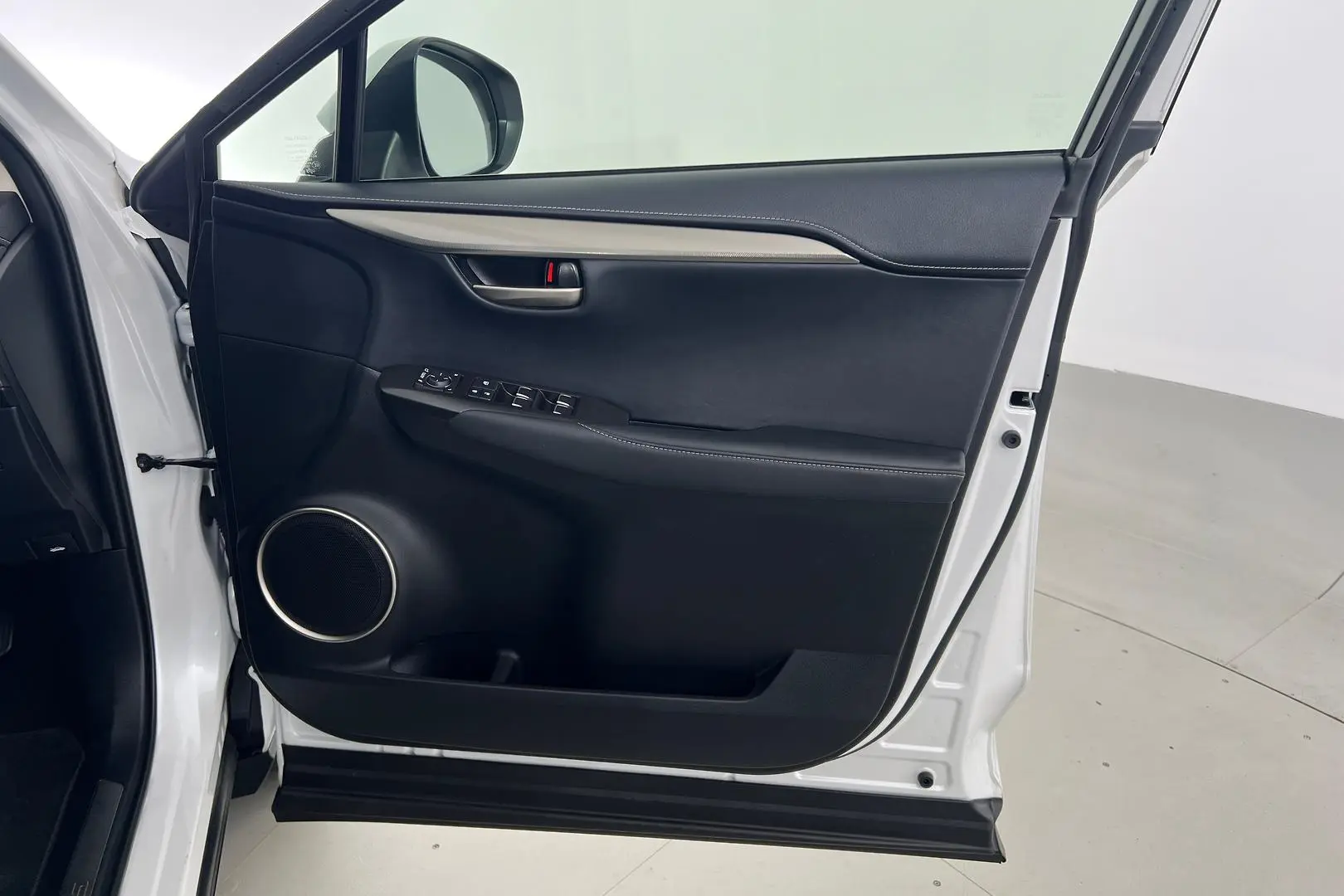 2020 Lexus NX Gallery Image 13