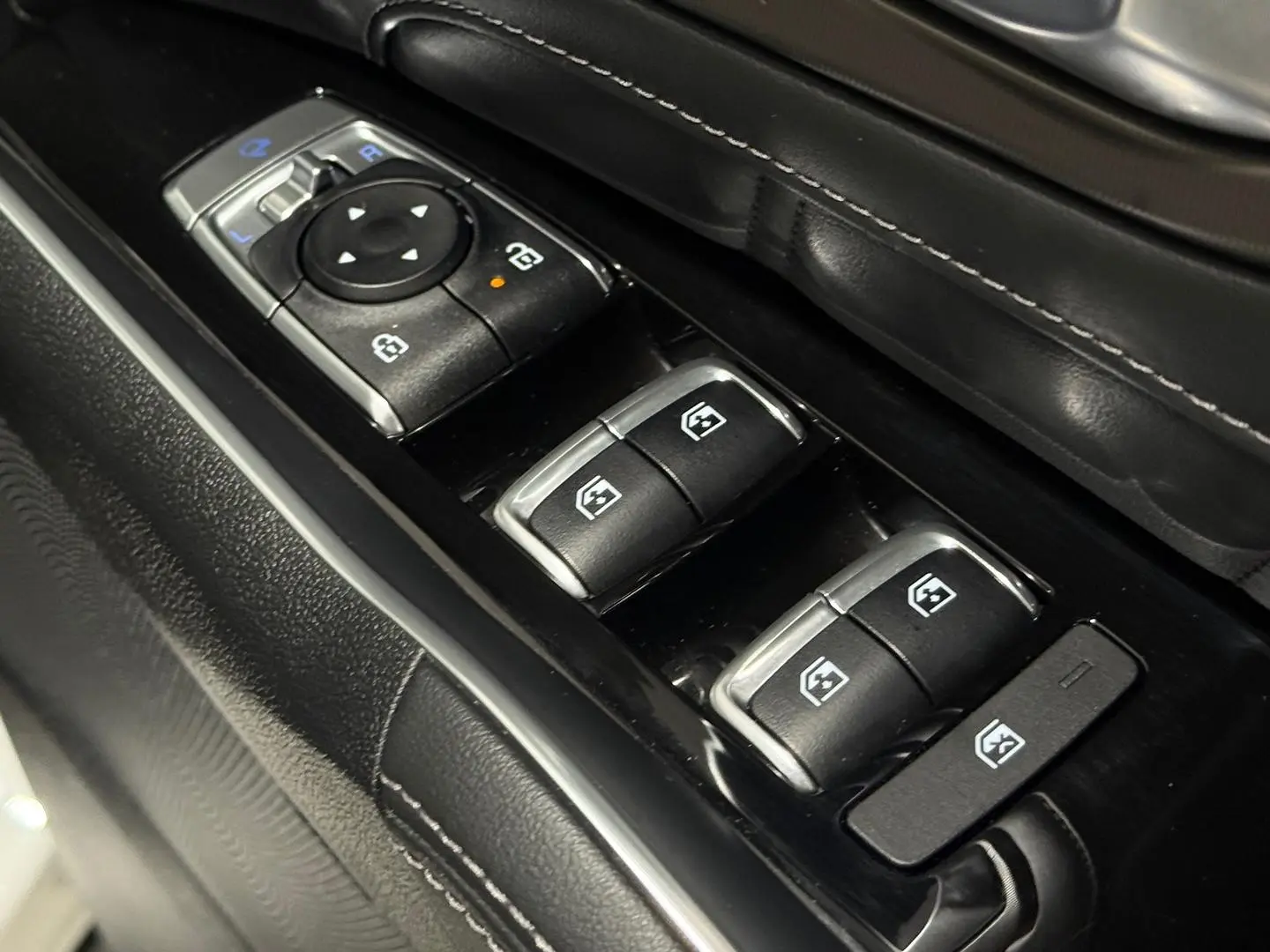 2025 Kia Sorento Gallery Image 13