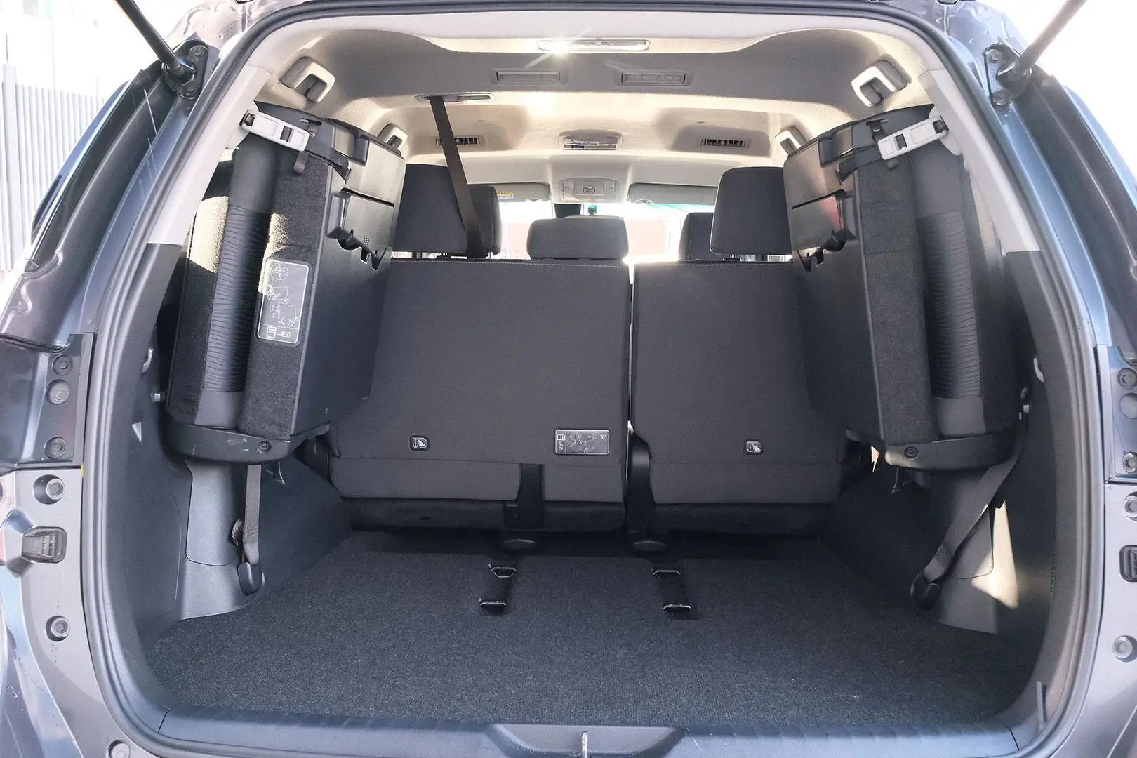 2022 Toyota Fortuner Gallery Image 11