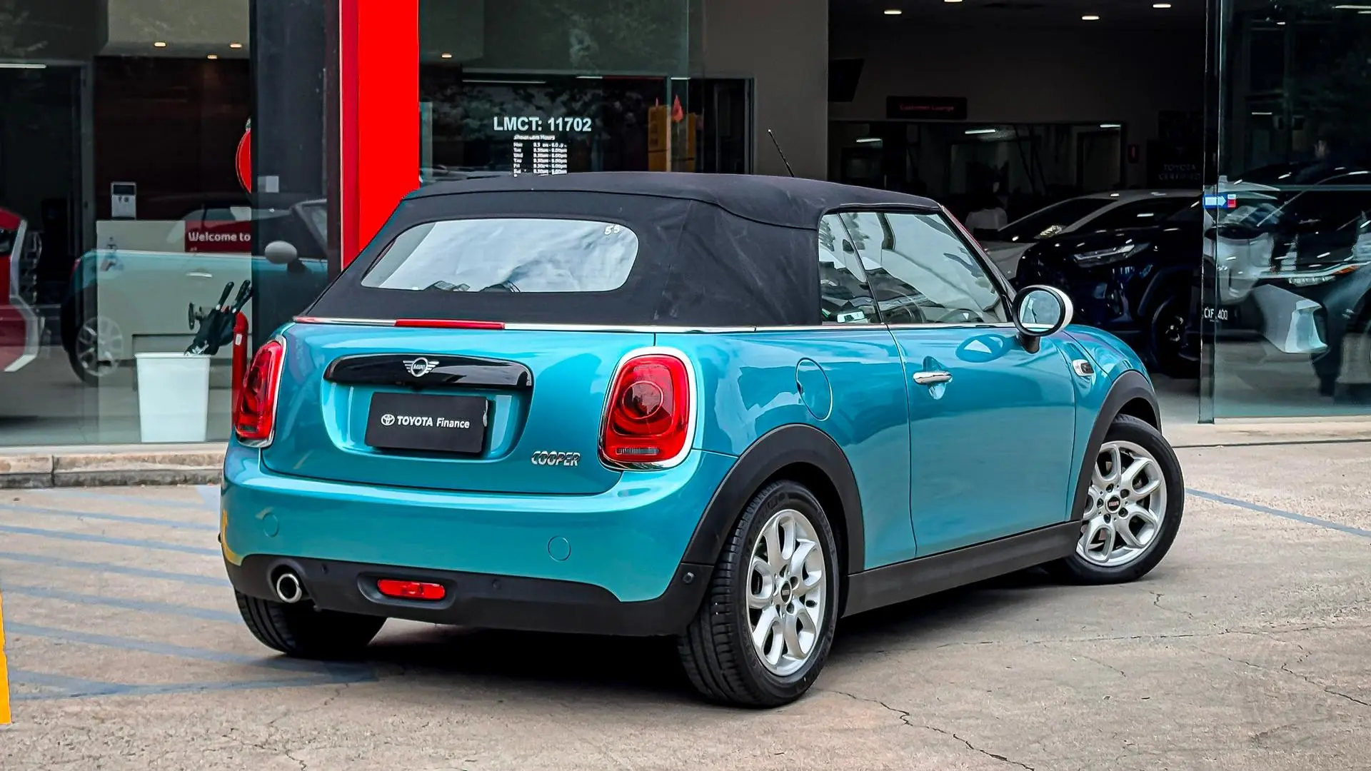 2018 Mini Convertible Gallery Image 7