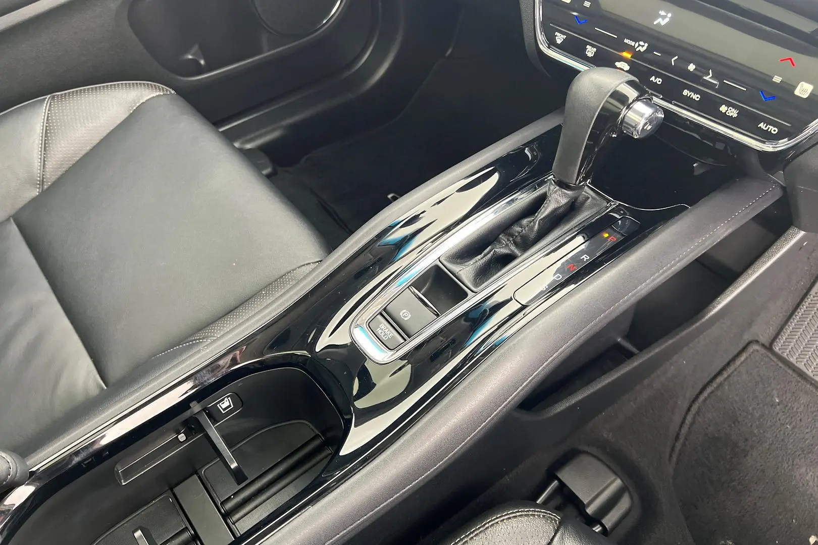 2018 Honda HR-V Gallery Image 14