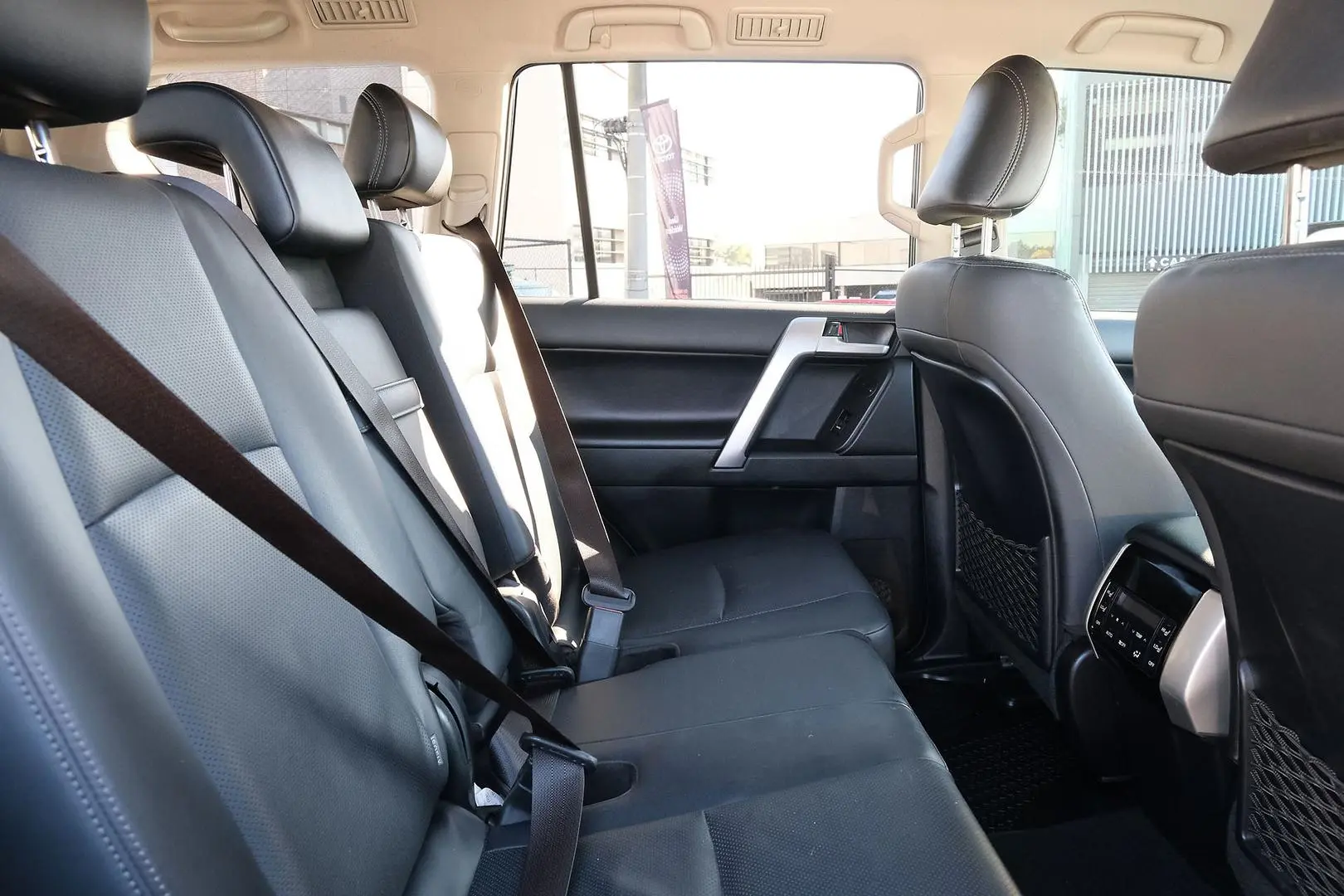 2020 Toyota Landcruiser Prado Gallery Image 12