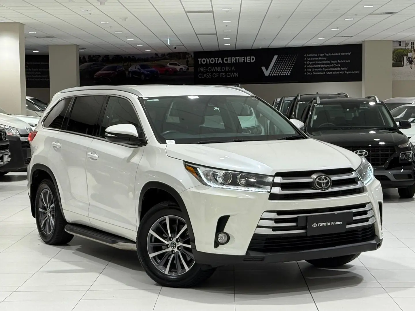 2019 Toyota Kluger Gallery Image 1
