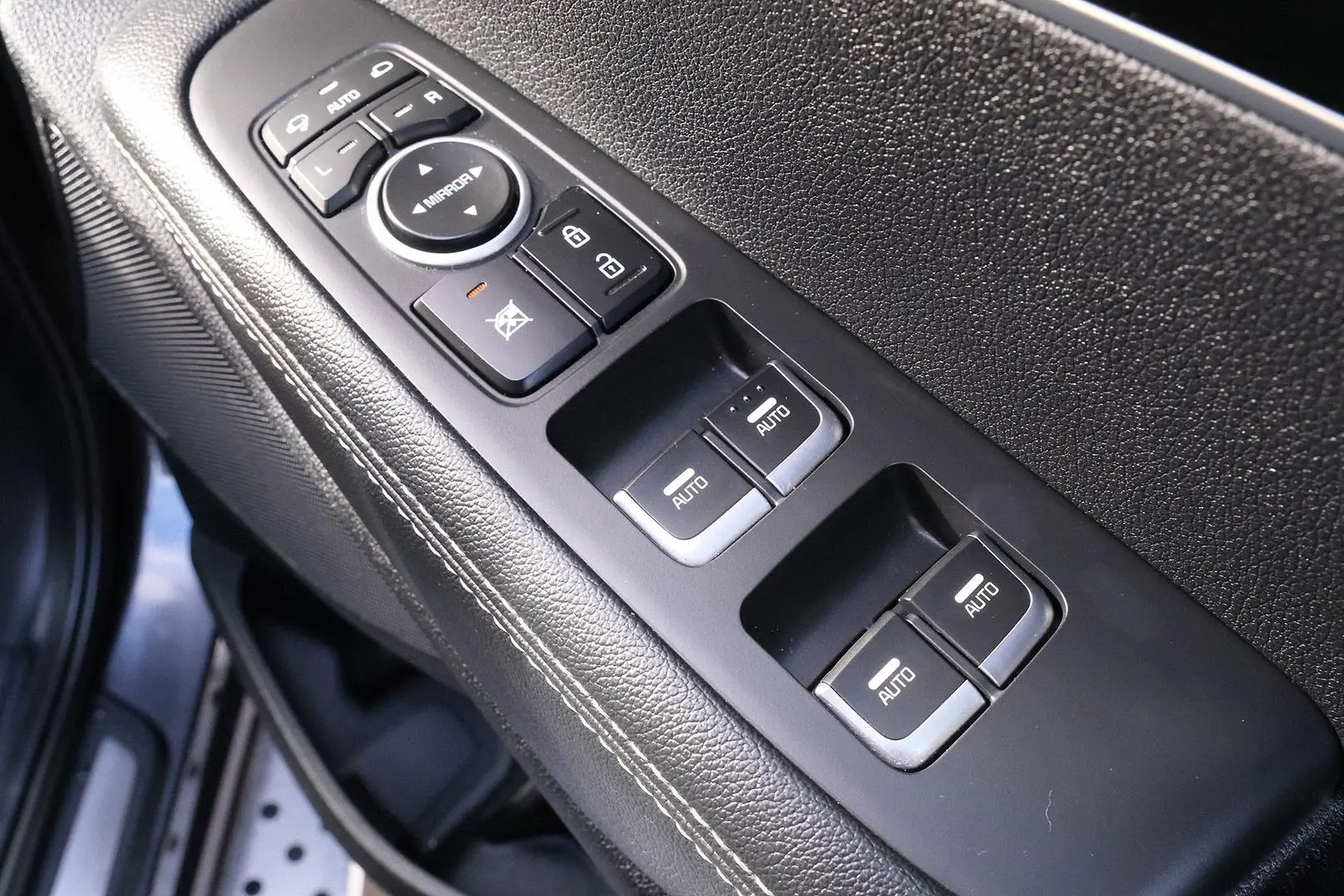 2018 Kia Sorento Gallery Image 13