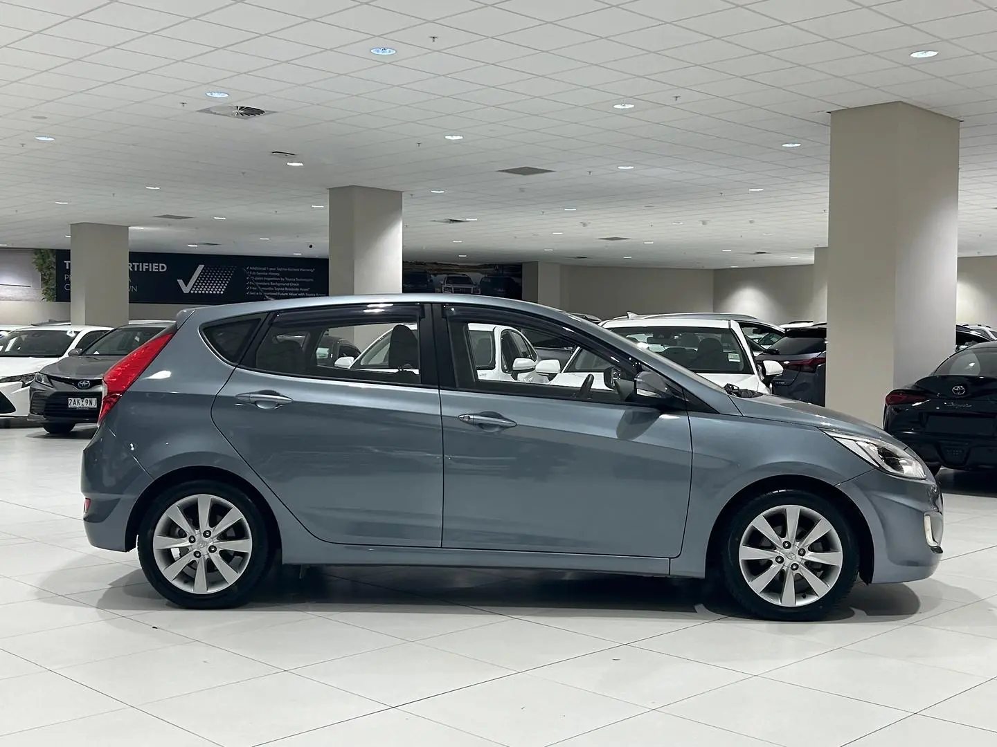 2017 Hyundai Accent Gallery Image 2