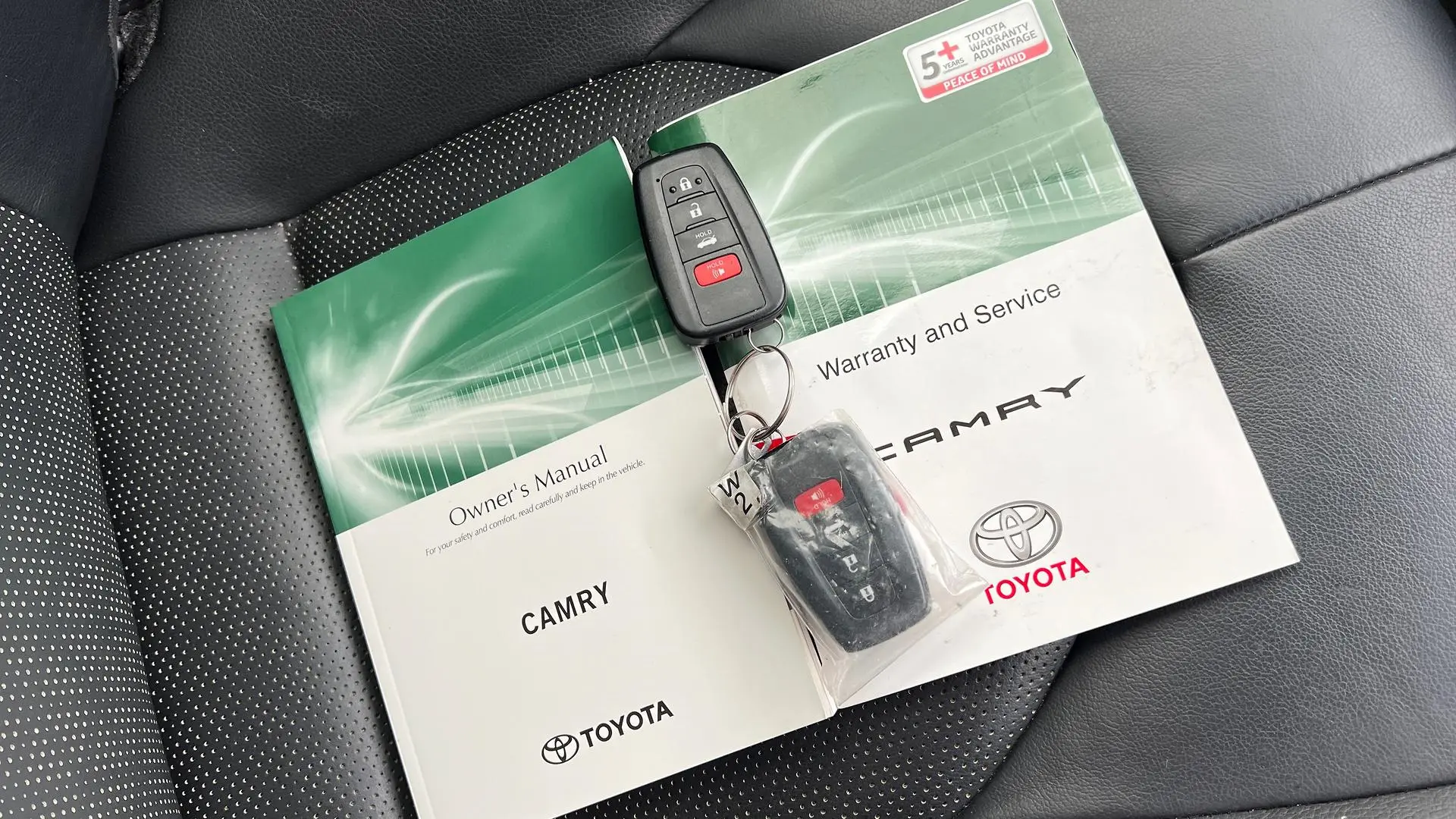 2019 Toyota Camry Gallery Image 24