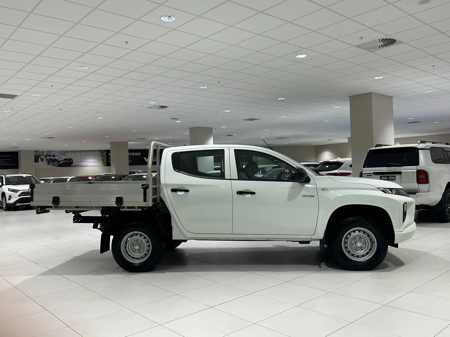 2021 Mitsubishi Triton Gallery Image 2