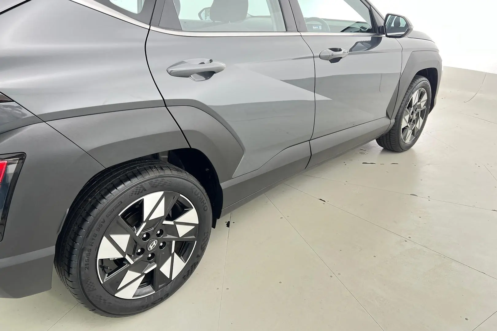 2024 Hyundai Kona Gallery Image 5