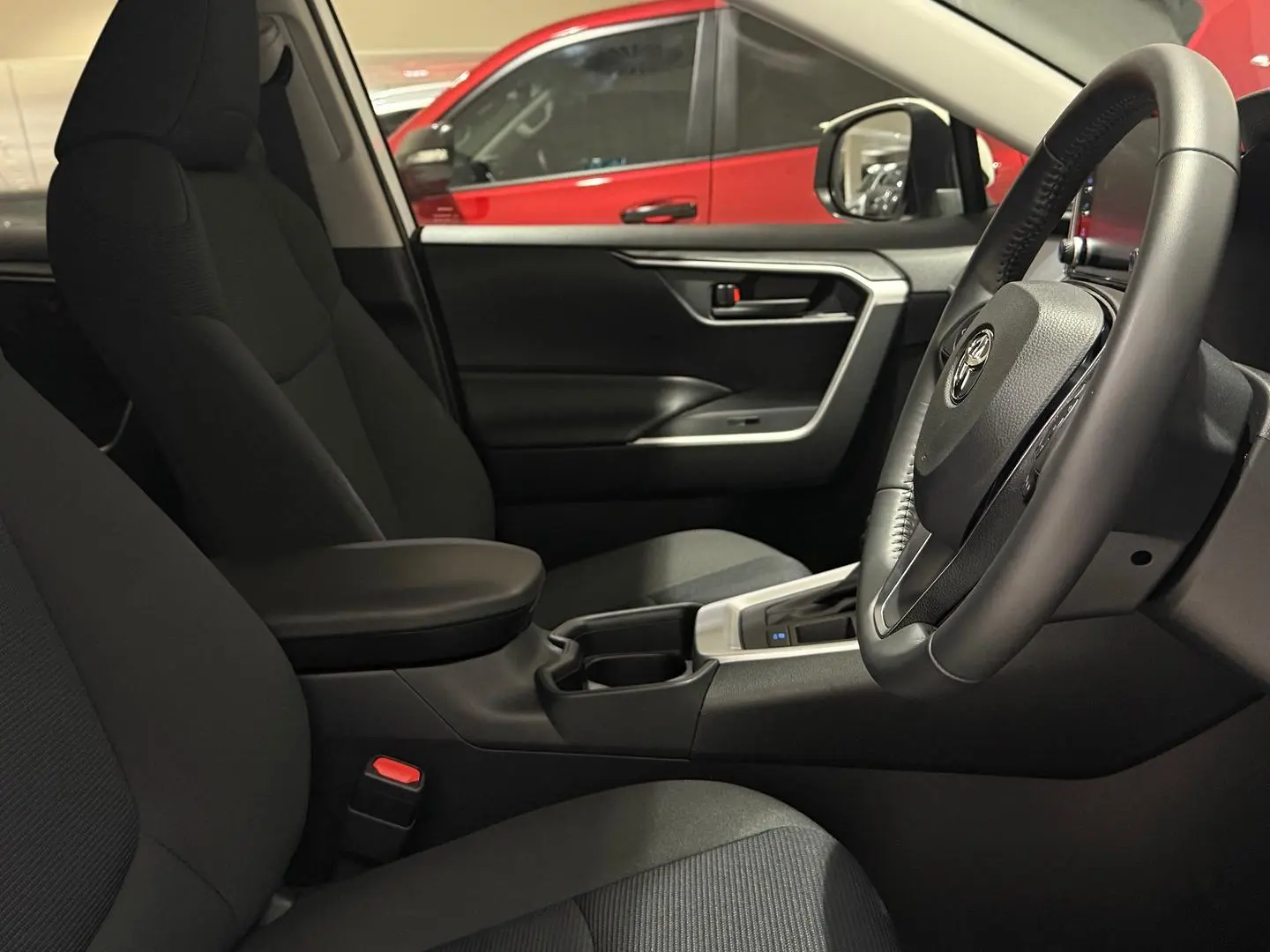 2020 Toyota RAV4 Gallery Image 11