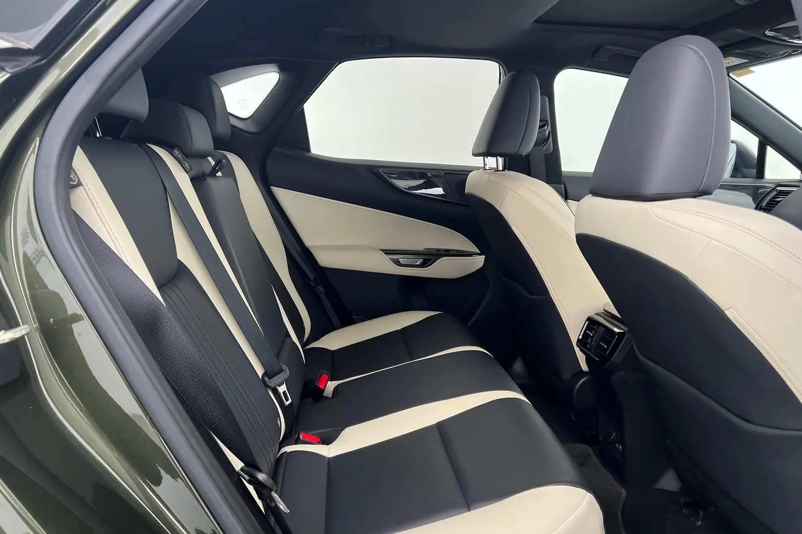 2023 Lexus NX Gallery Image 19