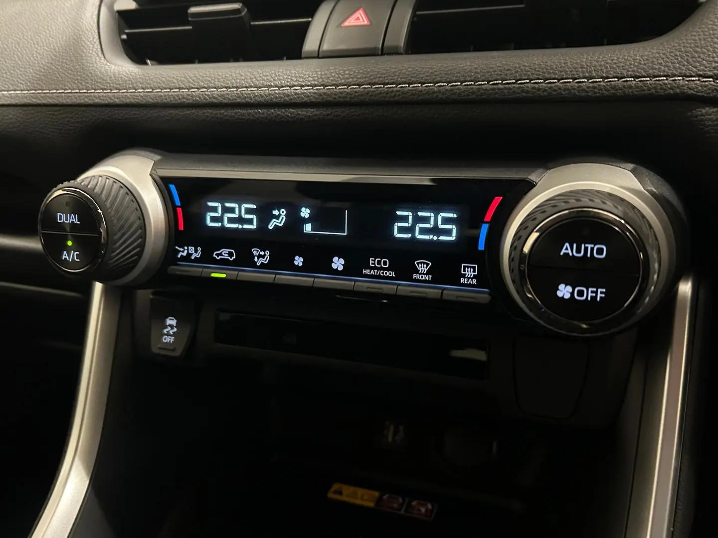 2024 Toyota RAV4 Gallery Image 17