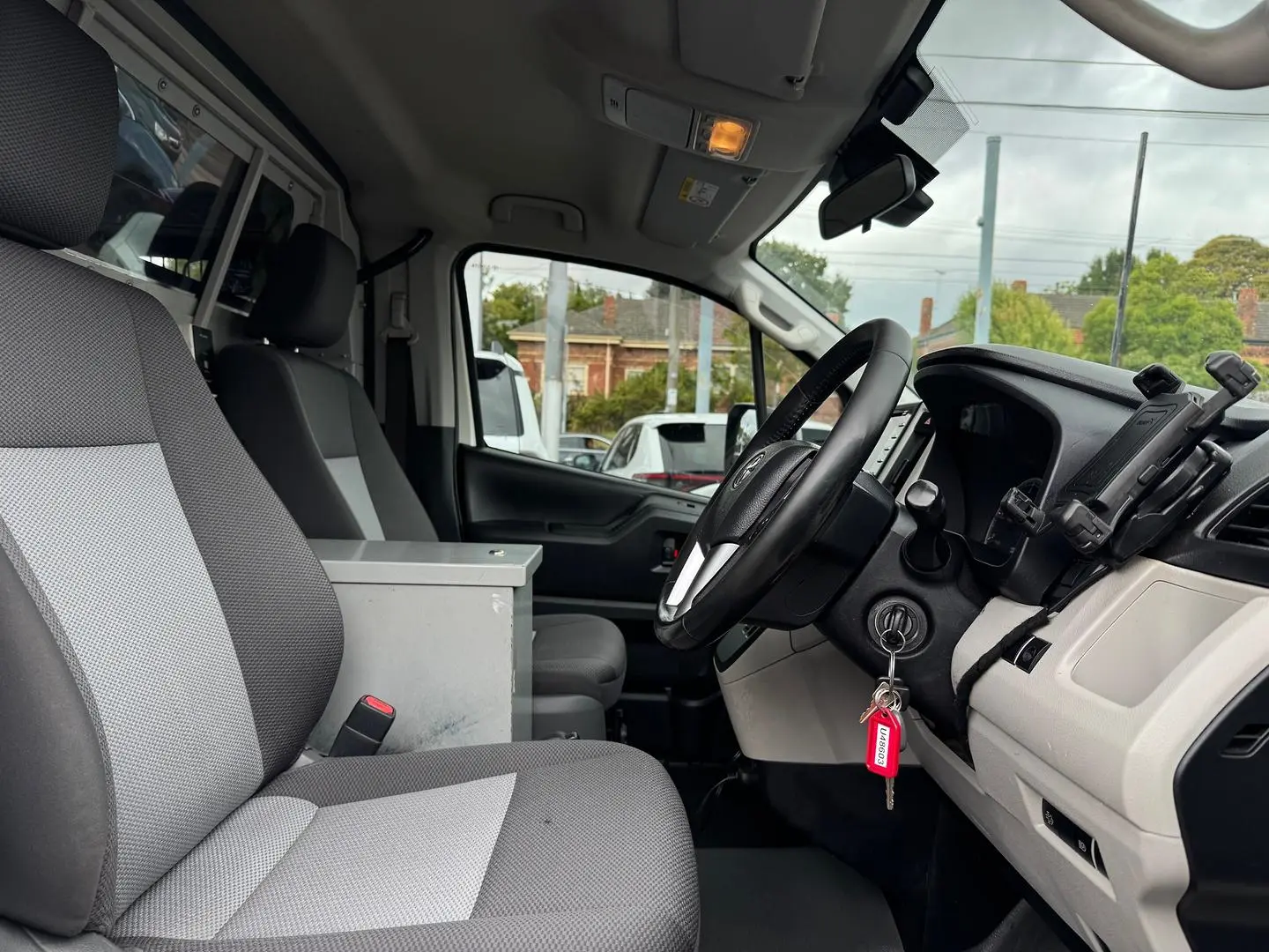 2019 Toyota Hiace Gallery Image 11