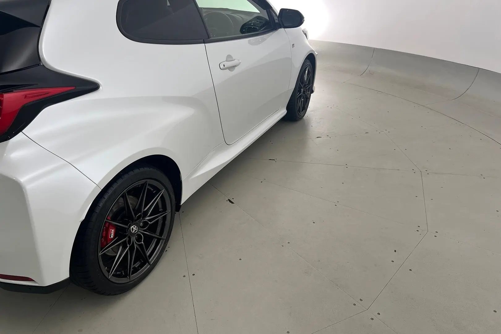 2021 Toyota Yaris Gallery Image 5