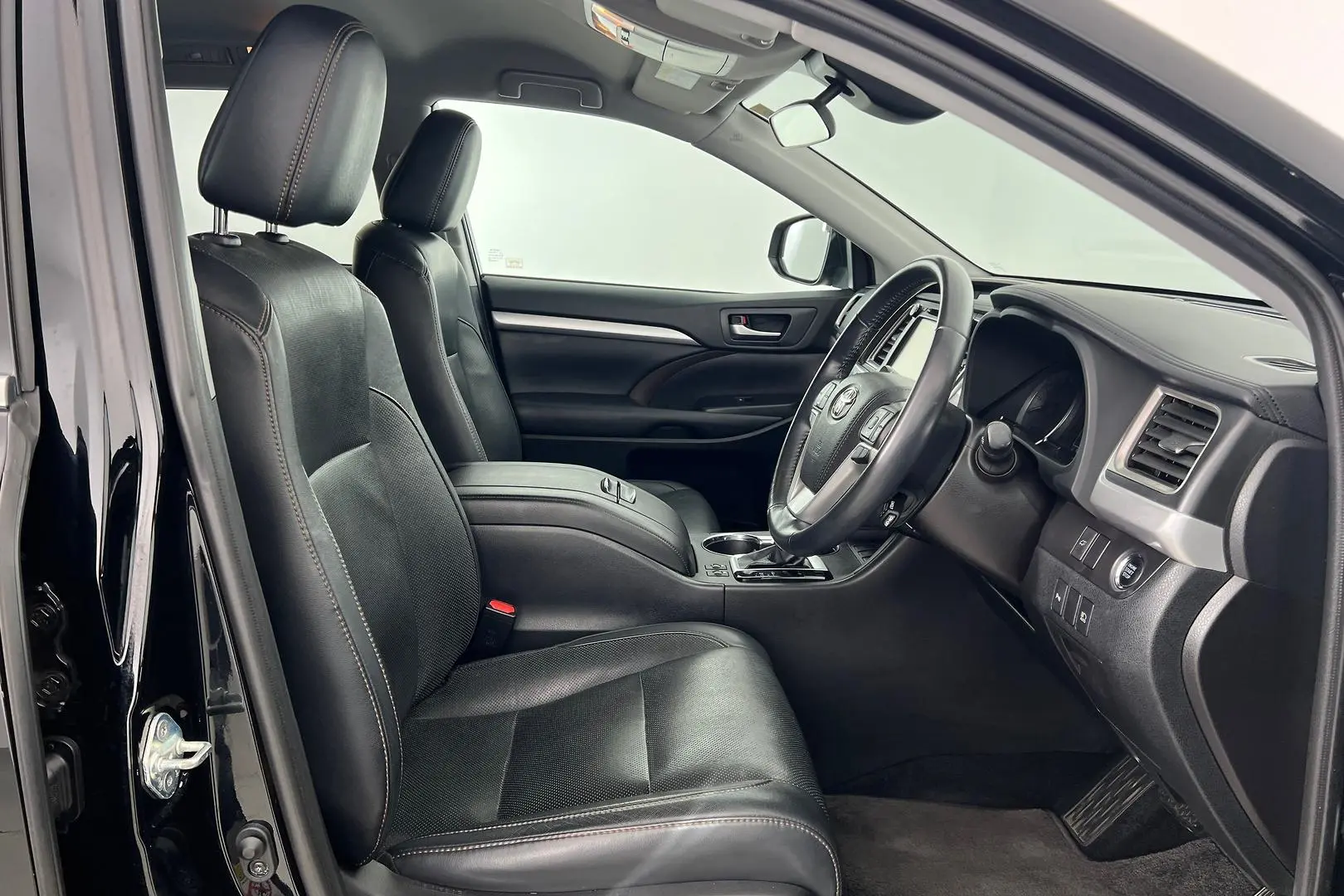 2019 Toyota Kluger Gallery Image 11