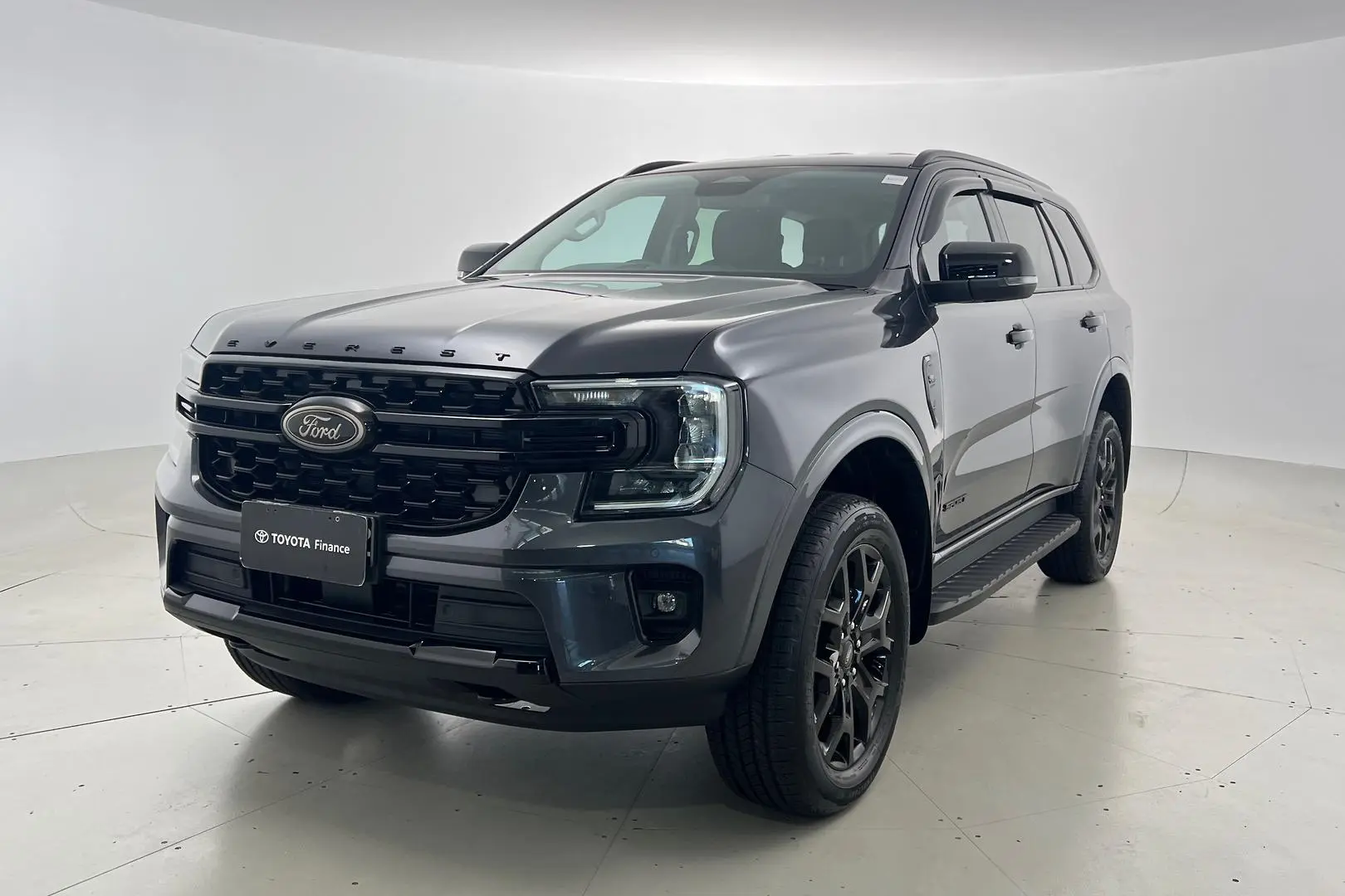 2023 Ford Everest Gallery Image 2