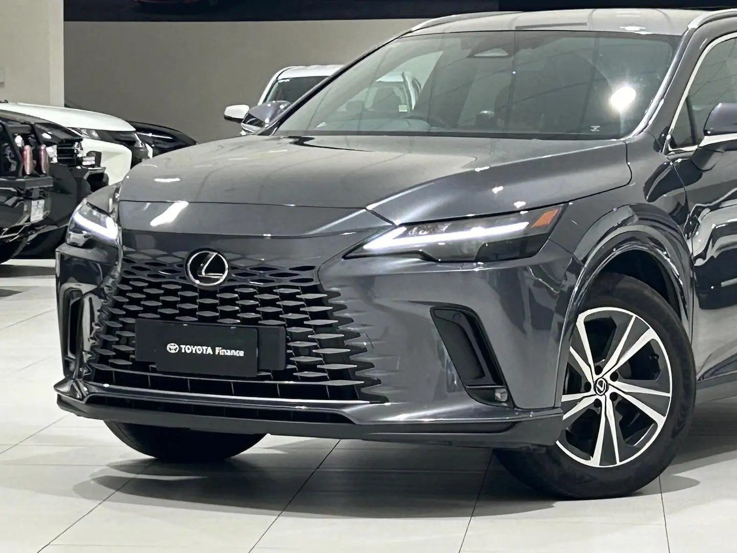 2024 Lexus RX Gallery Image 7