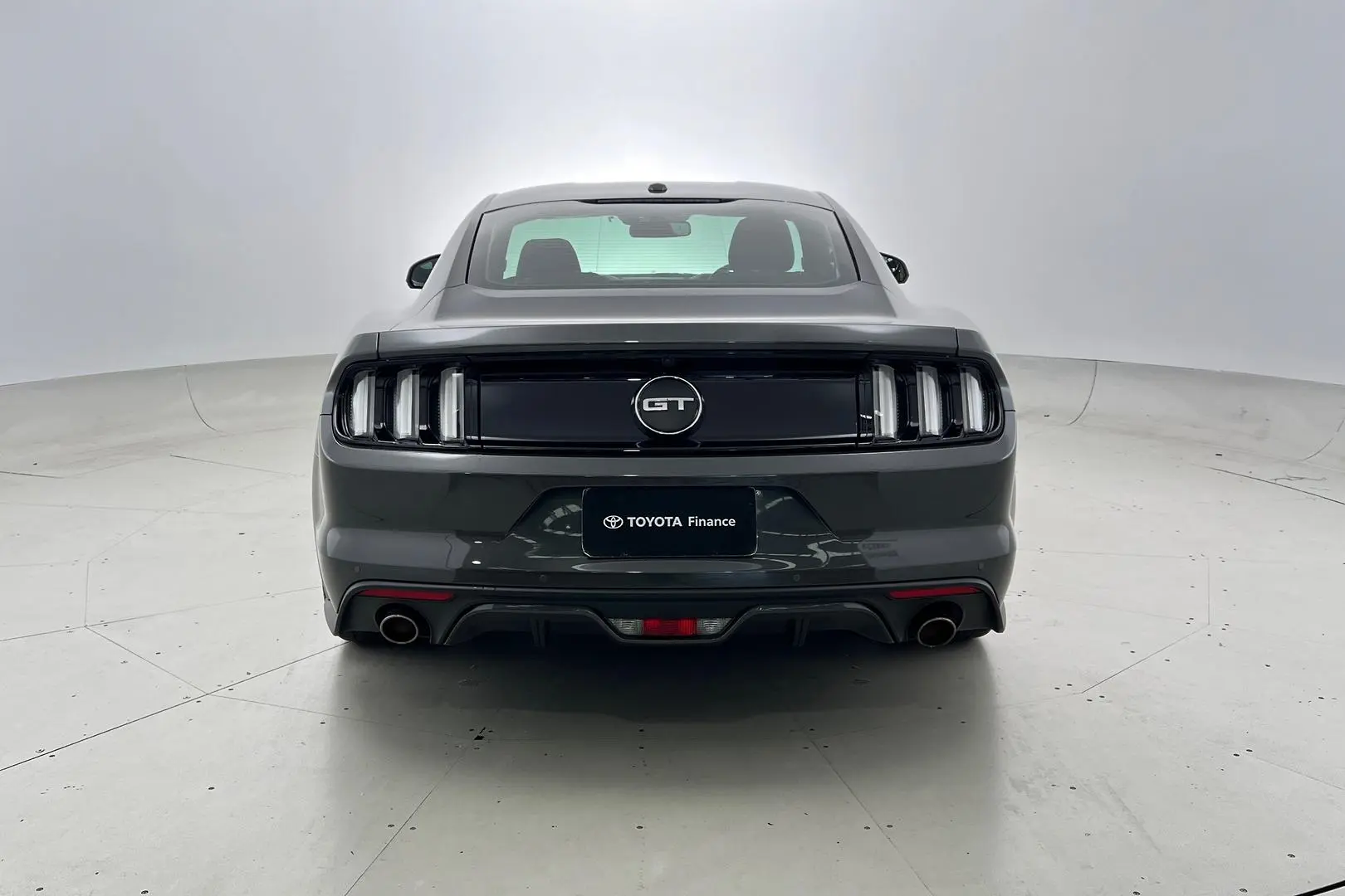 2017 Ford Mustang Gallery Image 6