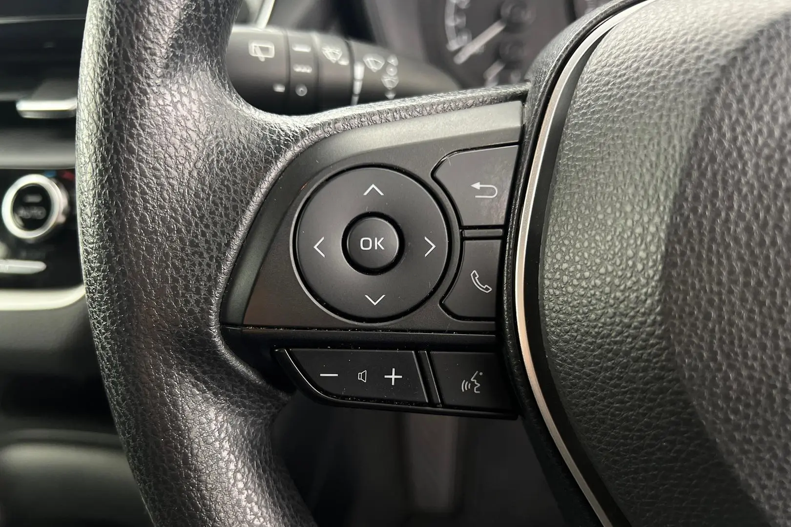 2021 Toyota Corolla Gallery Image 16