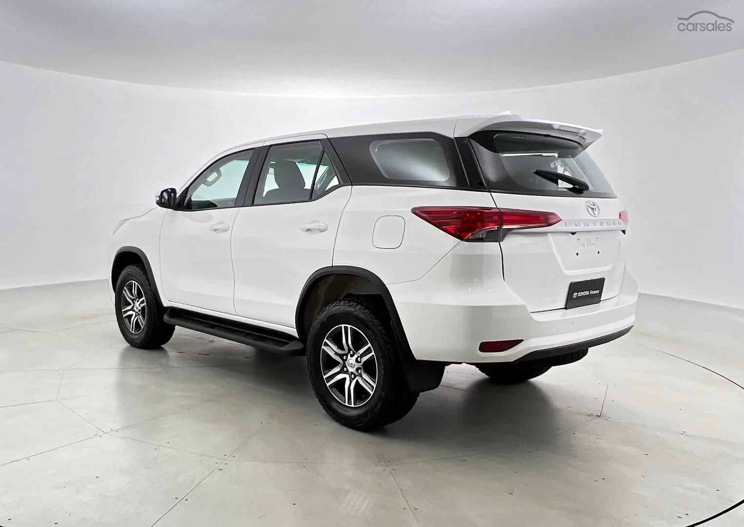 2019 Toyota Fortuner Image 8