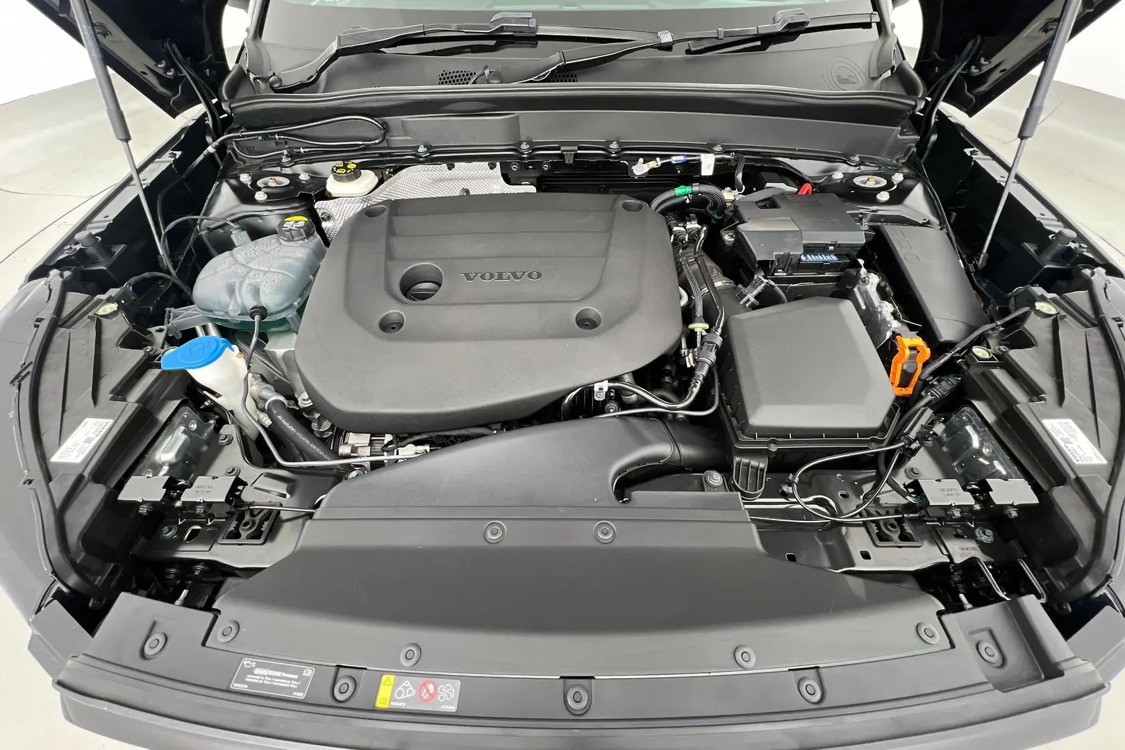 2023 Volvo XC40 Gallery Image 23